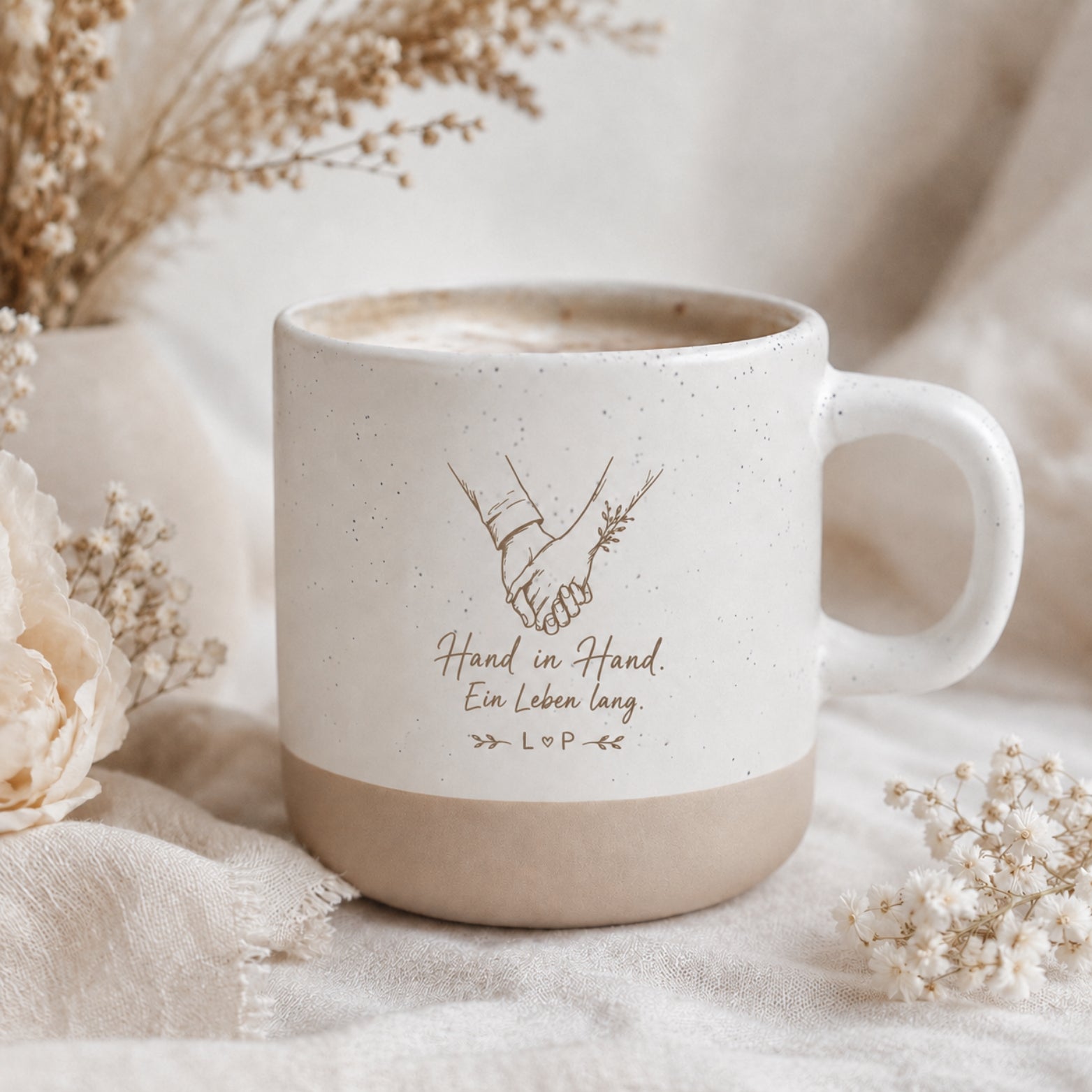 Personalisierte Hochzeitstasse mit Gravur – Geschenk für das Brautpaar