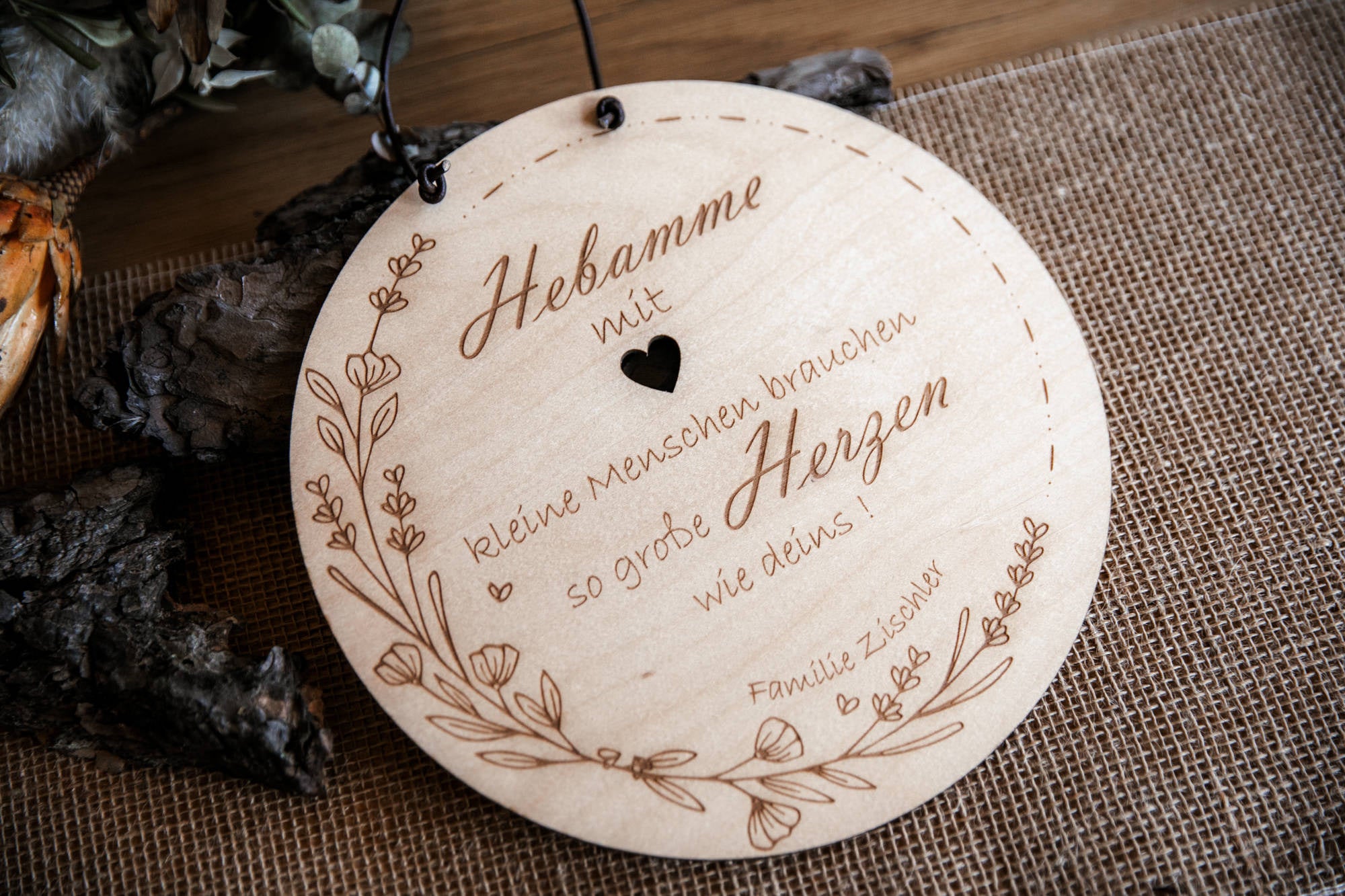 Geschenk für Hebamme / Holzschild personalisiert mit Namen / Das erste lächeln im Leben ist das der Hebamme