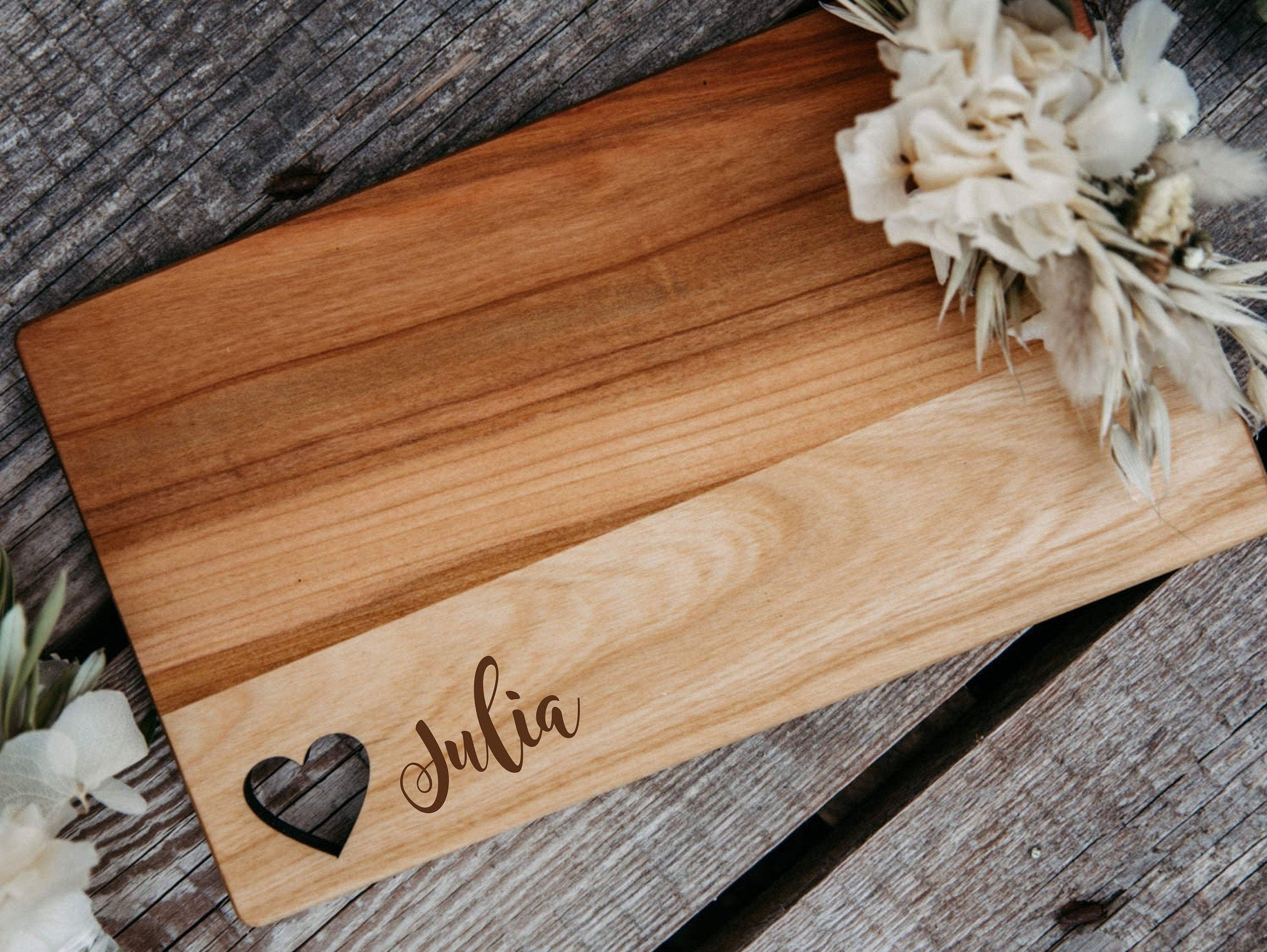 Frühstücksbrett Name + Herz