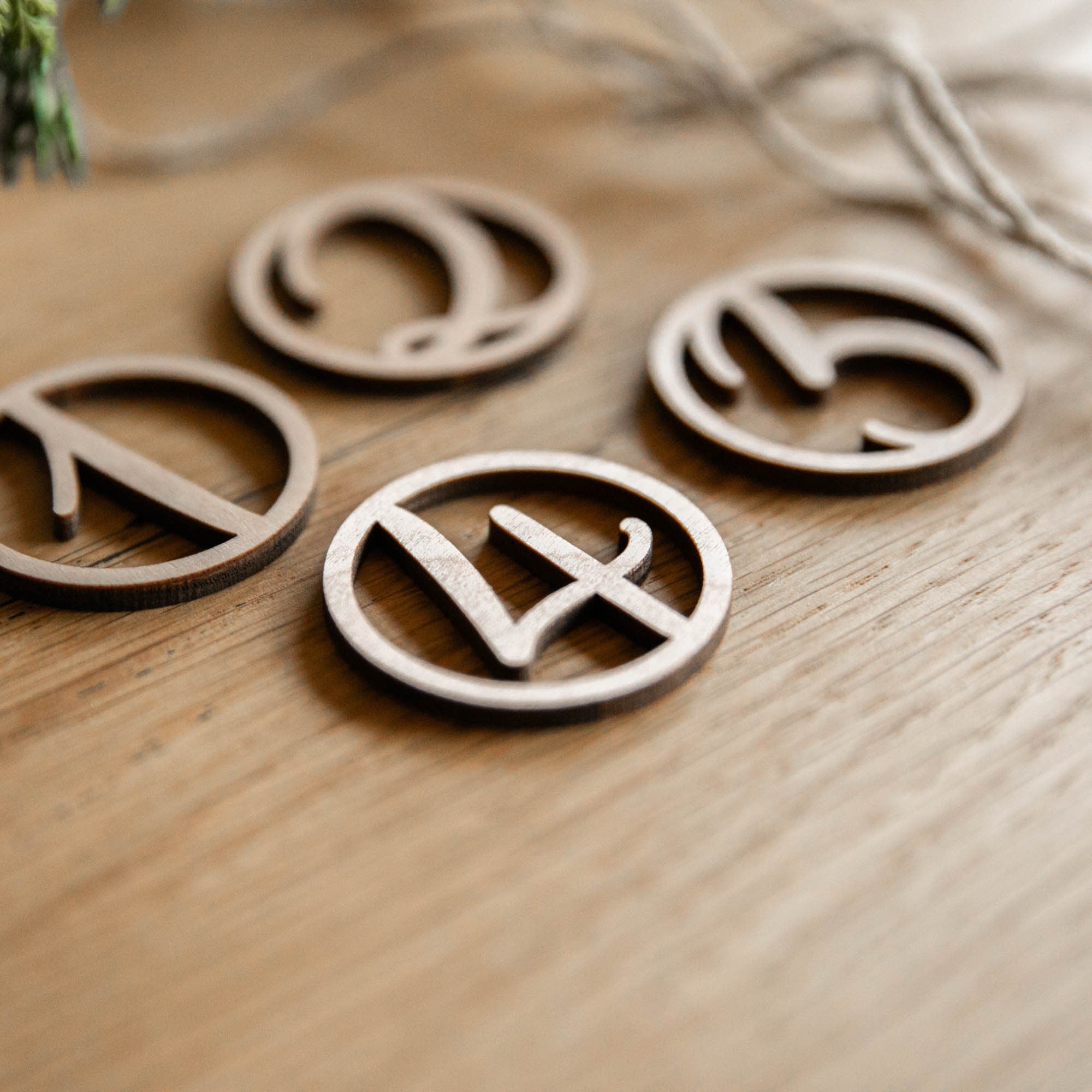 Laserhelden Shop - Zahlen aus Holz für den Adventskranz