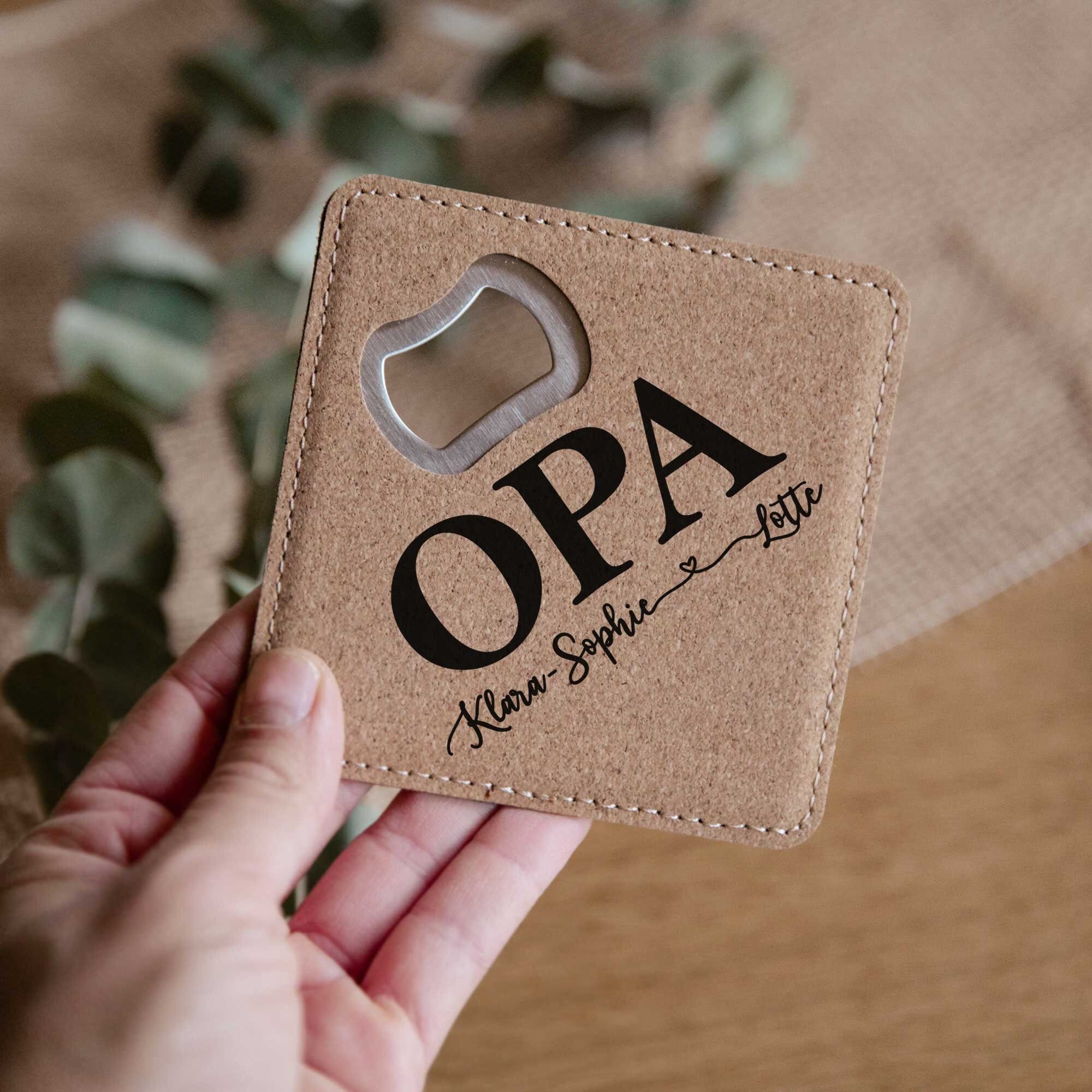 Personalisierter Flaschenöffner mit Gravur - Papa / Kork Untersetzer mit integriertem Öffner / Geschenk Papa / Vatertagsgeschenk / Kapselheber