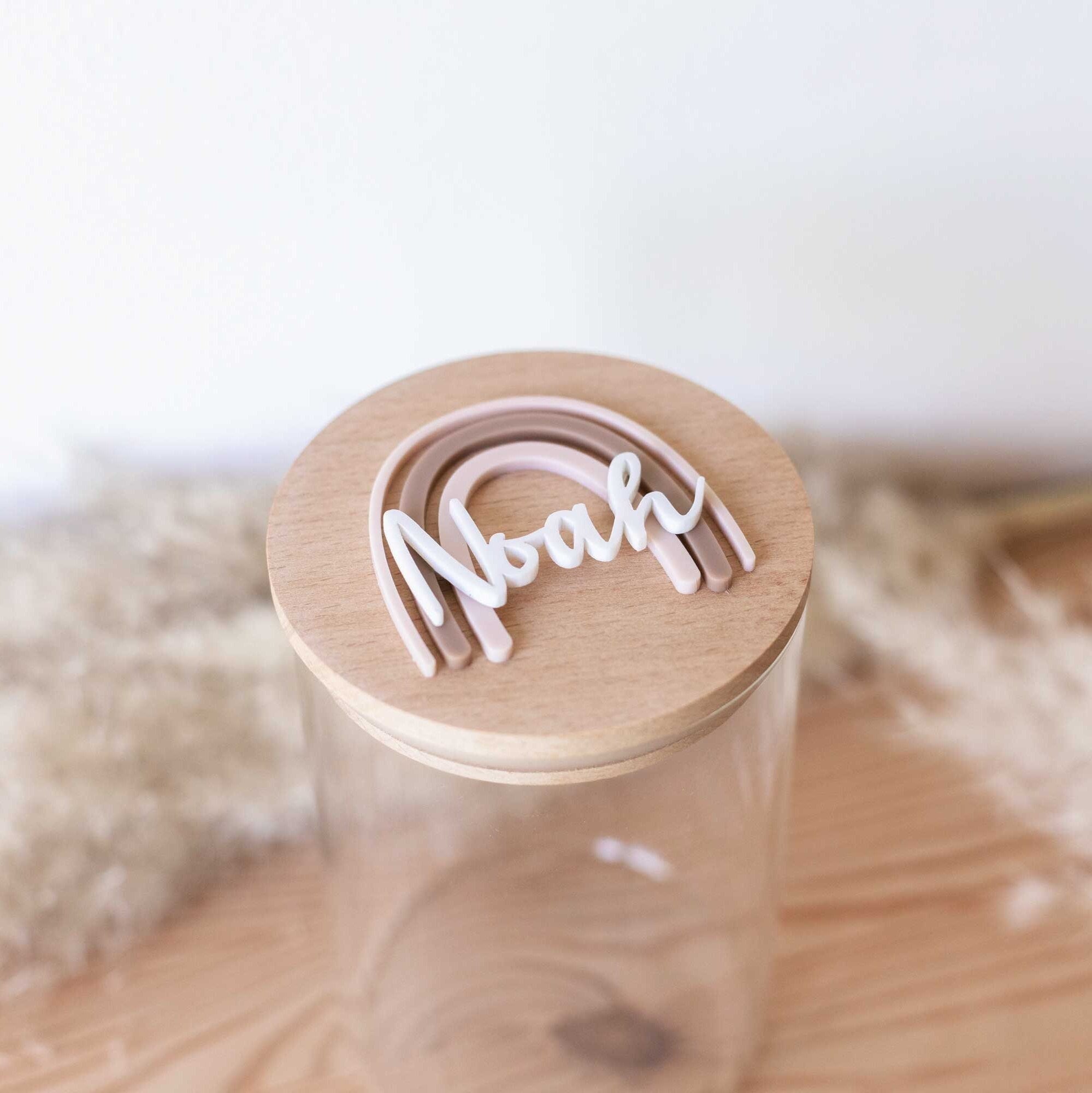 Personalisiertes Vorratsglas mit Regenbogen – Einzigartiges Geschenk zur Verabschiedung im Kindergarten mit Name - Abschiedsgeschenk Krippe