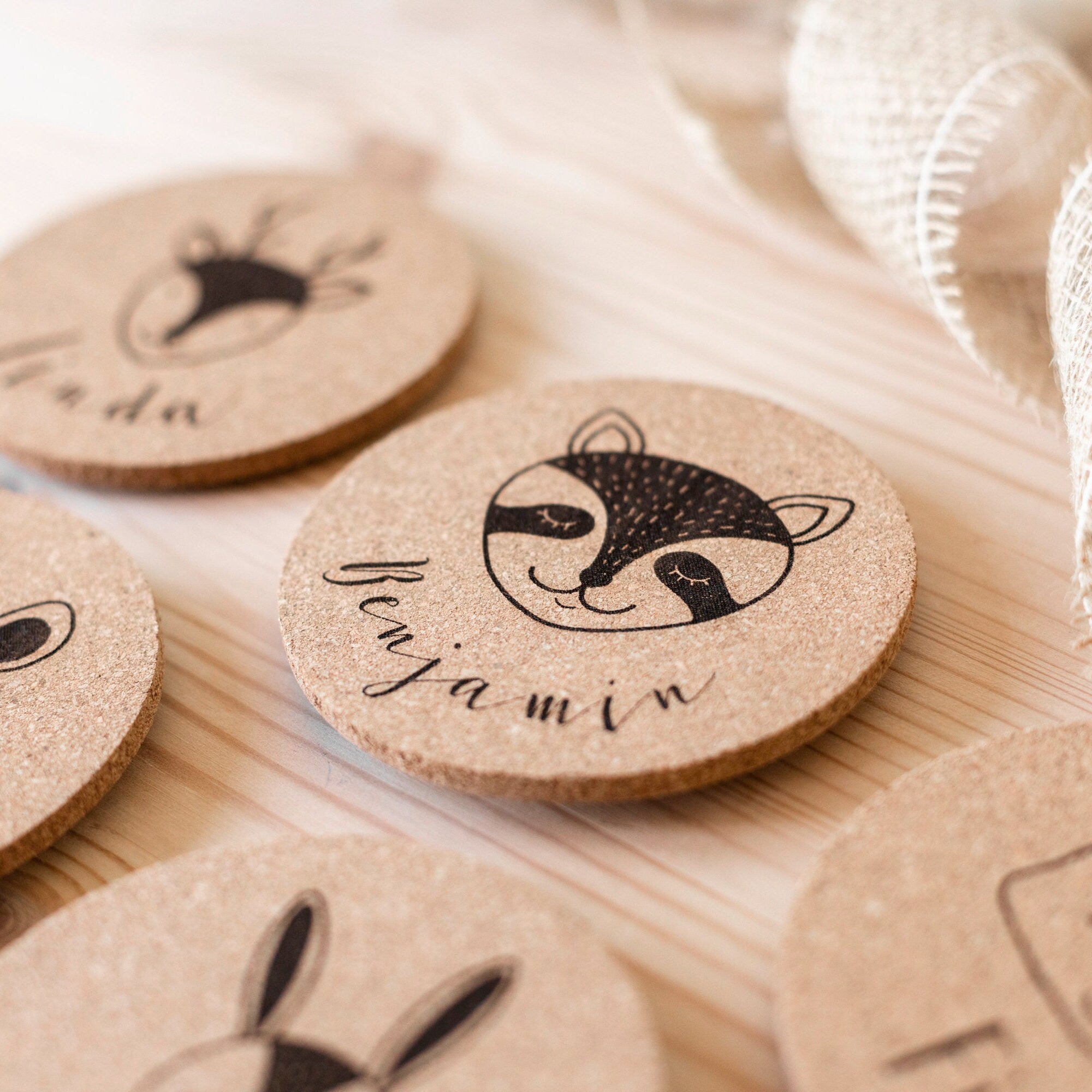 Tisckarten Hochzeit Kinder / Gastgeschenk Kinder / Untersetzer Kork / Hochzeitsgäste Platzkarten / Kinder Beschäftigung Hochzeit / Waldtiere