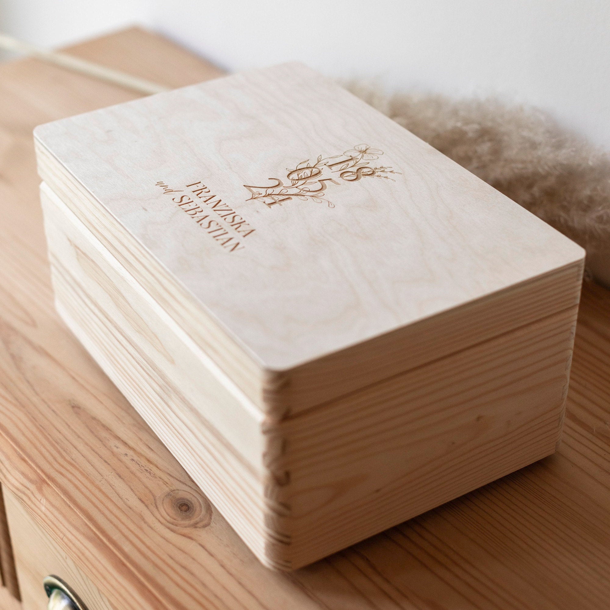 Erinnerungskiste Hochzeit / Personalisierte Holzkiste Glückwunschkarten / Geschenk Hochzeitsdatum /Geschenketisch Karten Aufbewahrung