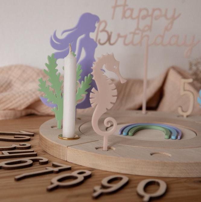 Personalisierter Geburtstagsteller Unterwasser für Mädchen / Bunter Geburtstagskranz aus Holz mit Gravur / Kindergeburtstag Meerjungfrau