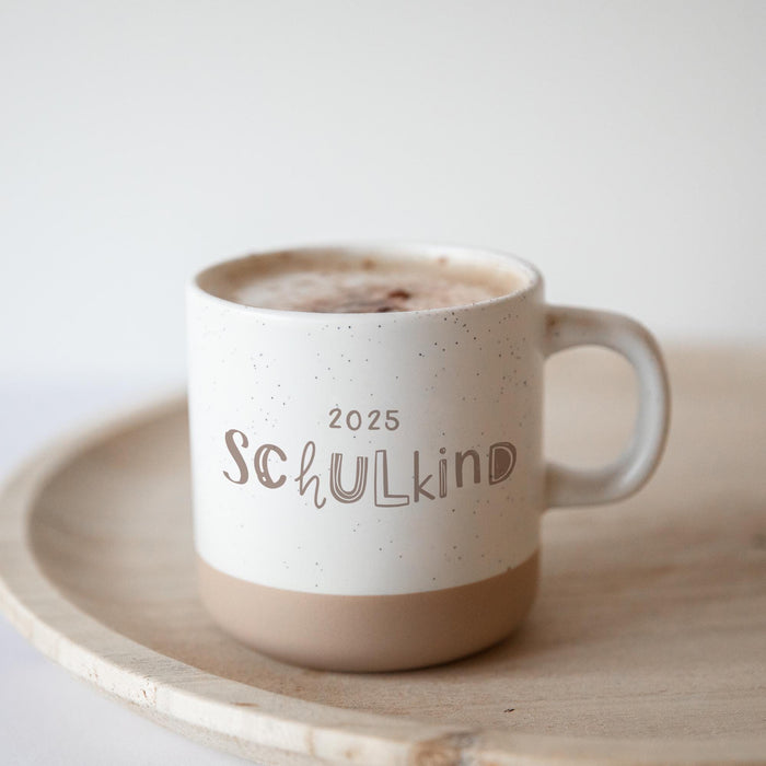 Personalisierte Tasse Schulkind 2025 – Geschenk zur Einschulung – Gravierte Tasse für Kinder – Einschulungsgeschenk mit Name & Jahr