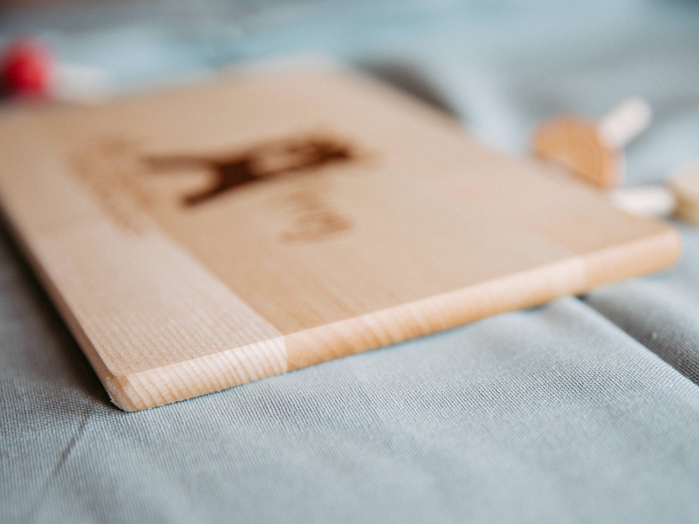 Frühstücksbrettchen Kinder mit verschiedenen Motiven 26x15 cm, Frühstücksbrettchen personalisiert, Holzbrett Kinder, Brettchen Kinder