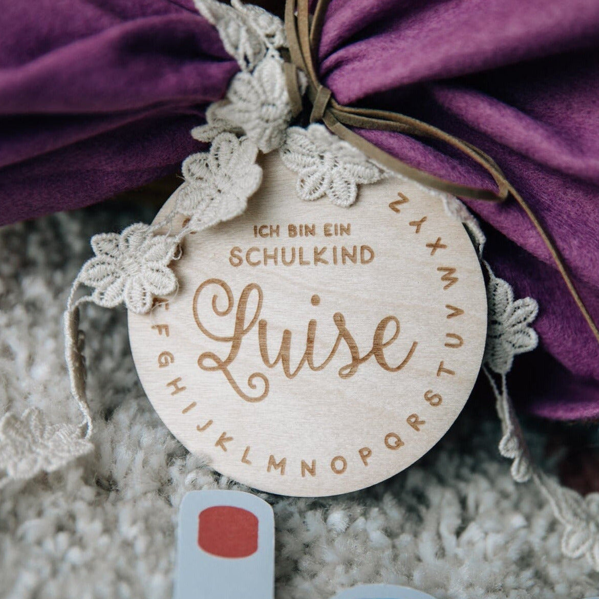 Personalisierter Schultütenanhänger aus Holz | Anhänger Schultüte - Geschenk Einschulung - Schulkind Mädchen Junge - Namensanhänger - Schule