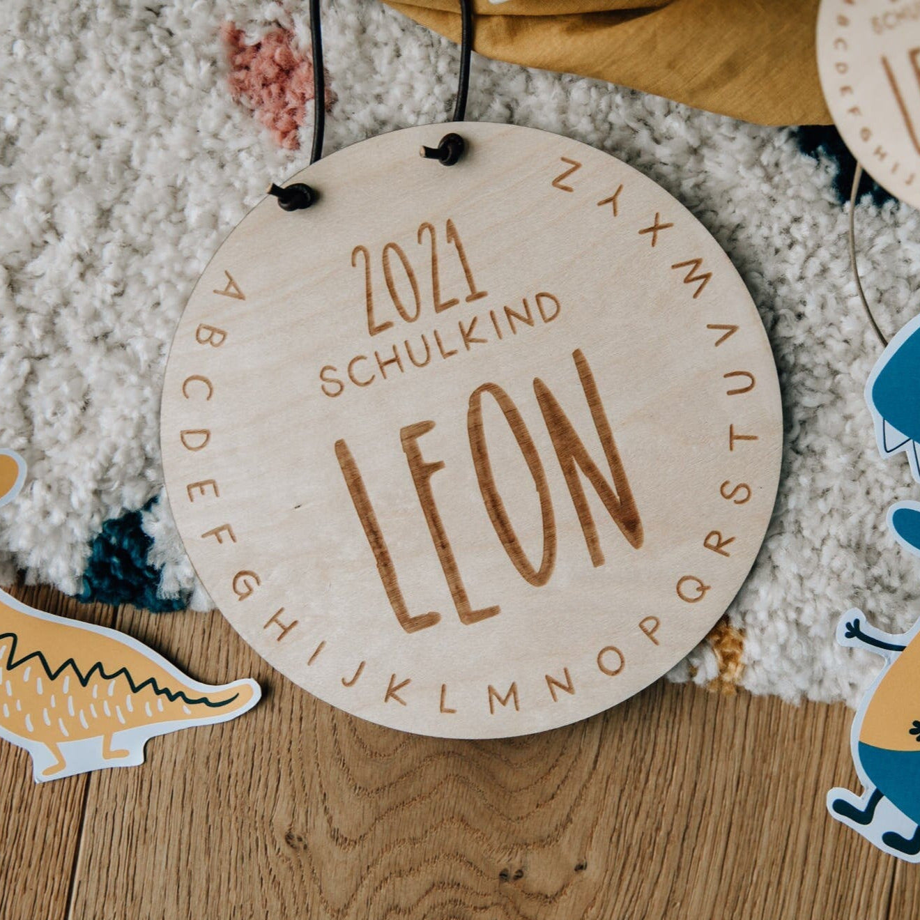 Schulkind Holzschild / Personalisiertes Türschild / Geschenk zur Einschulung / Schulkind