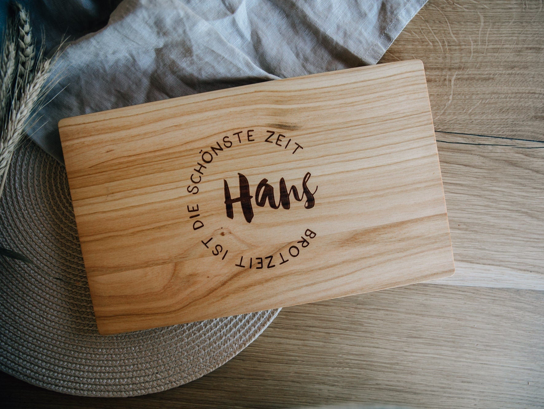Großes Brotzeitbrett mit Namen personalisiert aus Holz / Schneidebrett aus Kirsche 30x18cm / Frühstücksbrett / Holzbrett Vesper