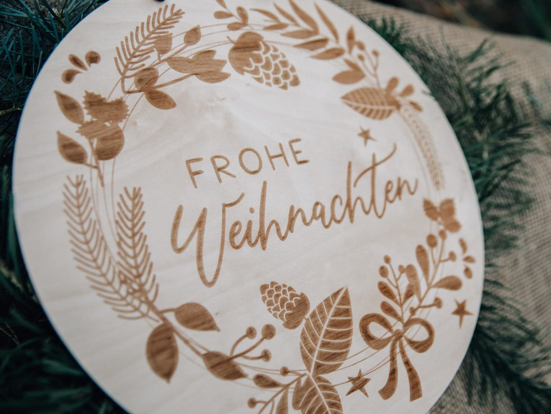 Eingangsschild aus Holz - Frohe Weihnachten - in verschiedenen Größen