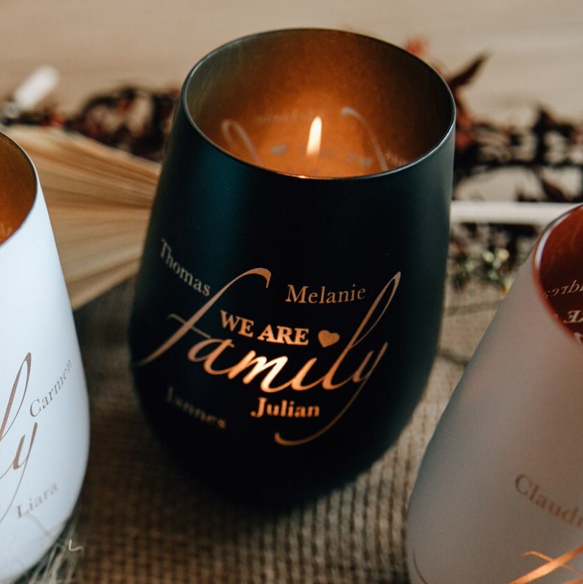 Personalisiertes Windlicht - Familie "we are family" Kristallglas / Erinnerungslicht mit Wunschnamen / personalisiertes Geschenk Familie