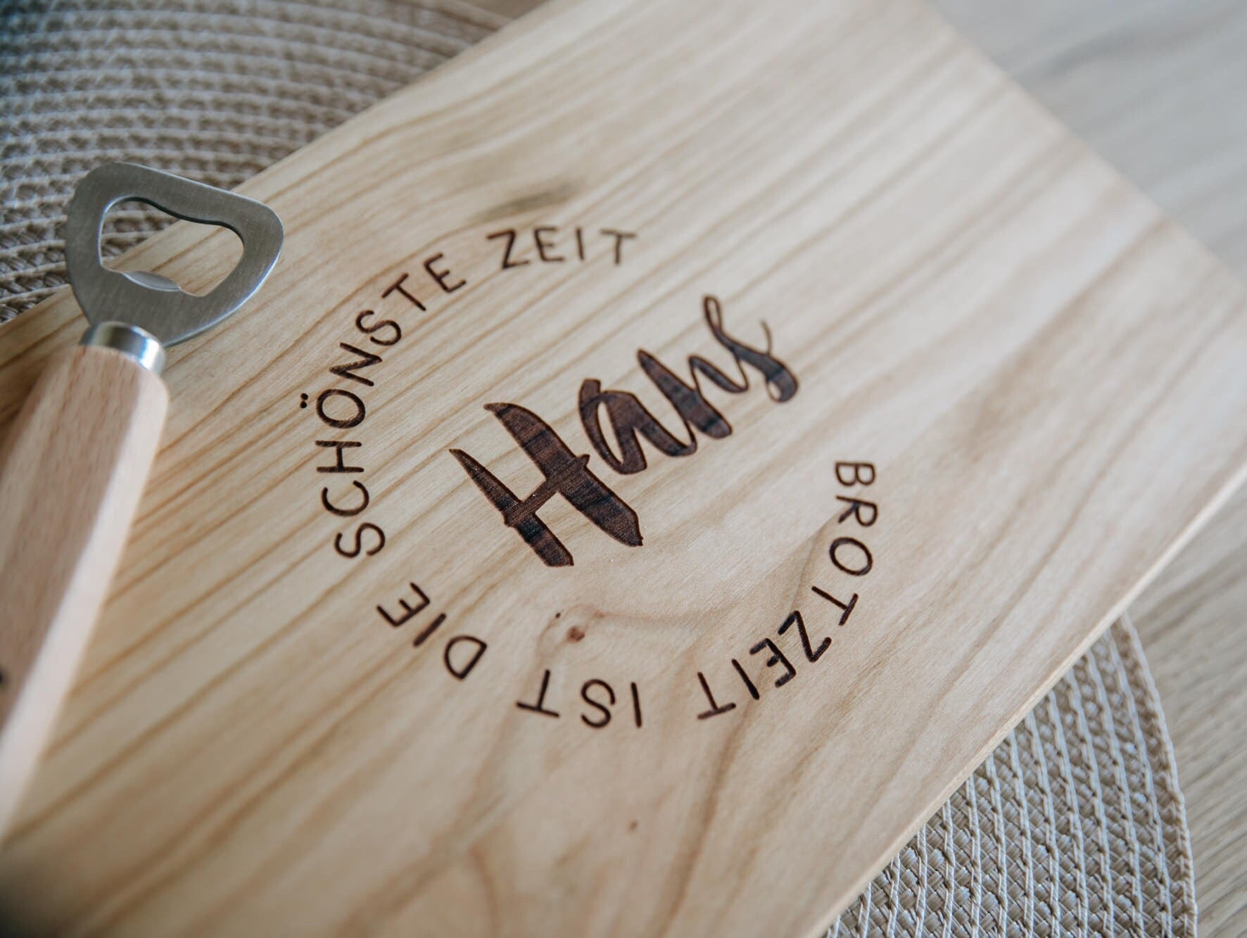 Großes Brotzeitbrett mit Namen personalisiert aus Holz / Schneidebrett aus Kirsche 30x18cm / Frühstücksbrett / Holzbrett Vesper