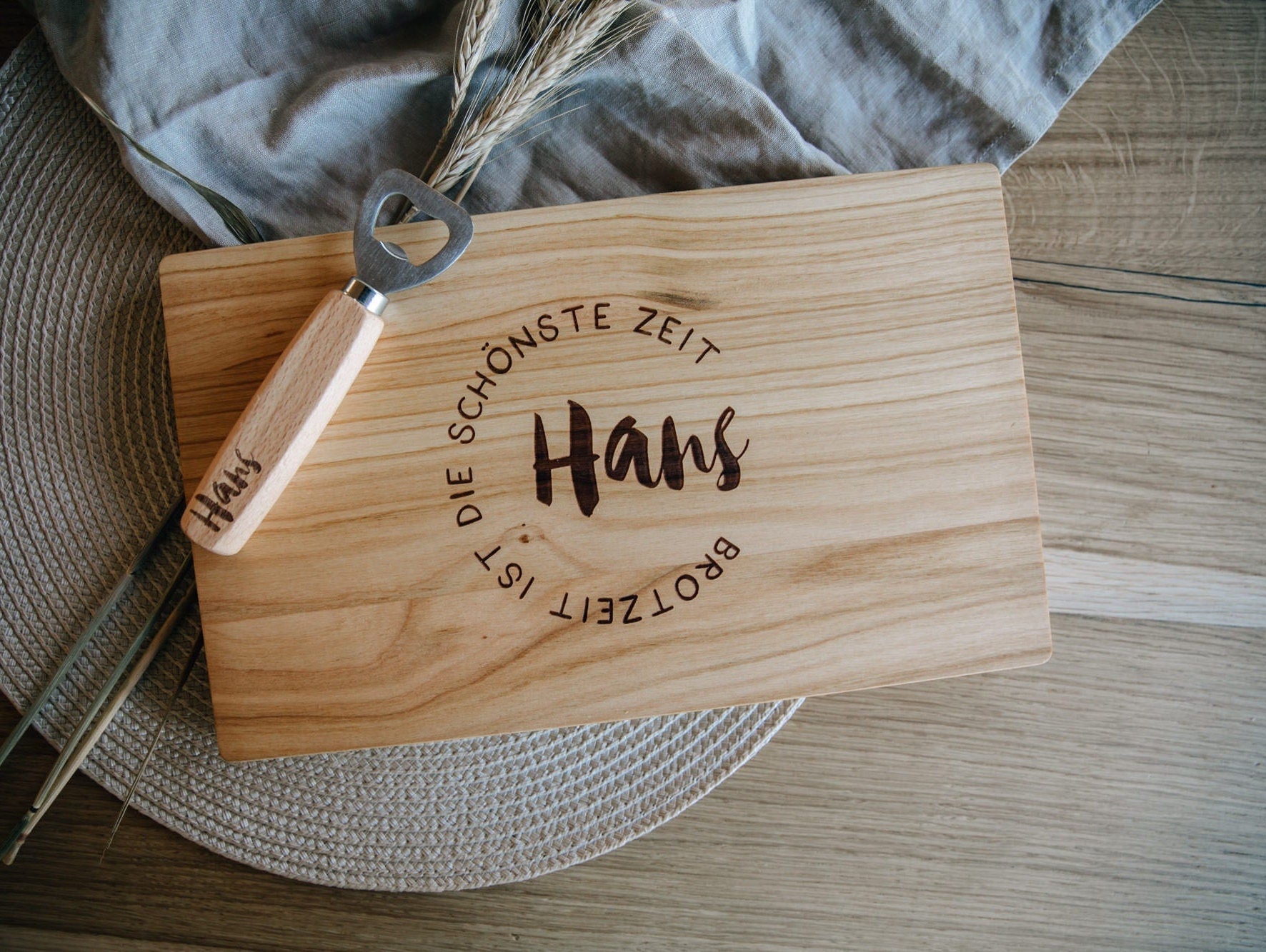 Großes Brotzeitbrett mit Namen personalisiert aus Holz / Schneidebrett aus Kirsche 30x18cm / Frühstücksbrett / Holzbrett Vesper