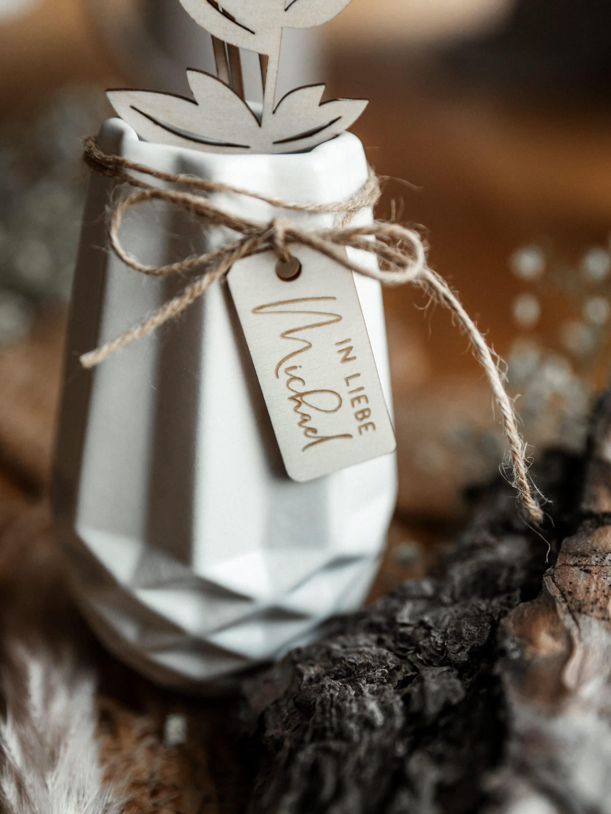 Holzblumenstrauß / 4er Set filigrane Blumen aus Holz / Geschenk zum Muttertag / Holzblumen Deko