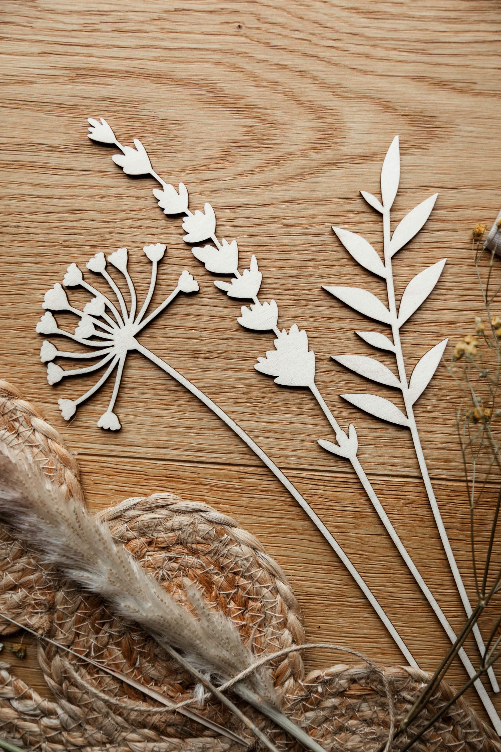 Holzblumenstrauß / 3er Set filigrane Blumen aus Holz / Geschenk zum Jahrestag / Holzblumen Deko