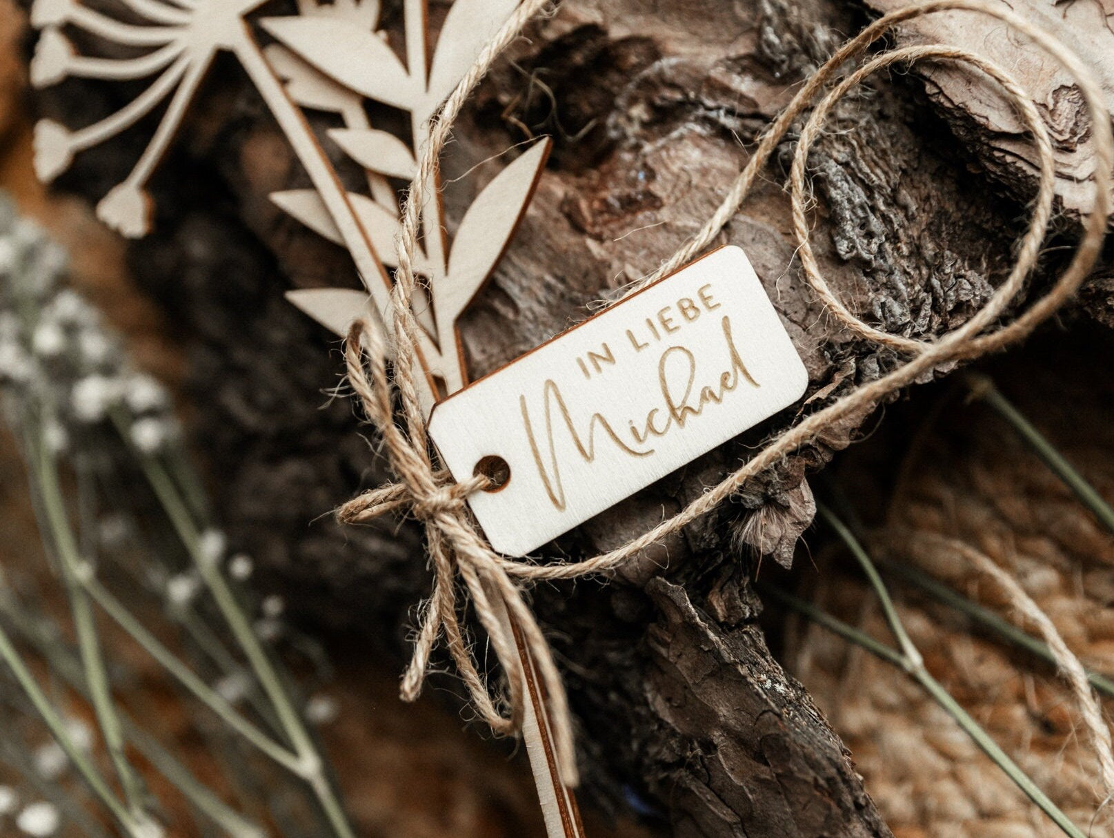 Holzblumenstrauß / 4er Set filigrane Blumen aus Holz / Geschenk zum Muttertag / Holzblumen Deko