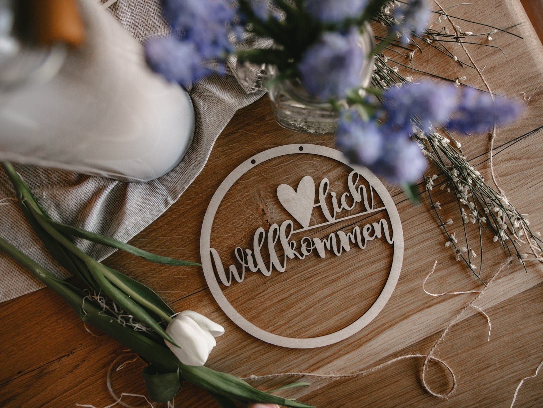 DIY Türkranz aus Holz "Herzlich Willkommen" zum dekorieren