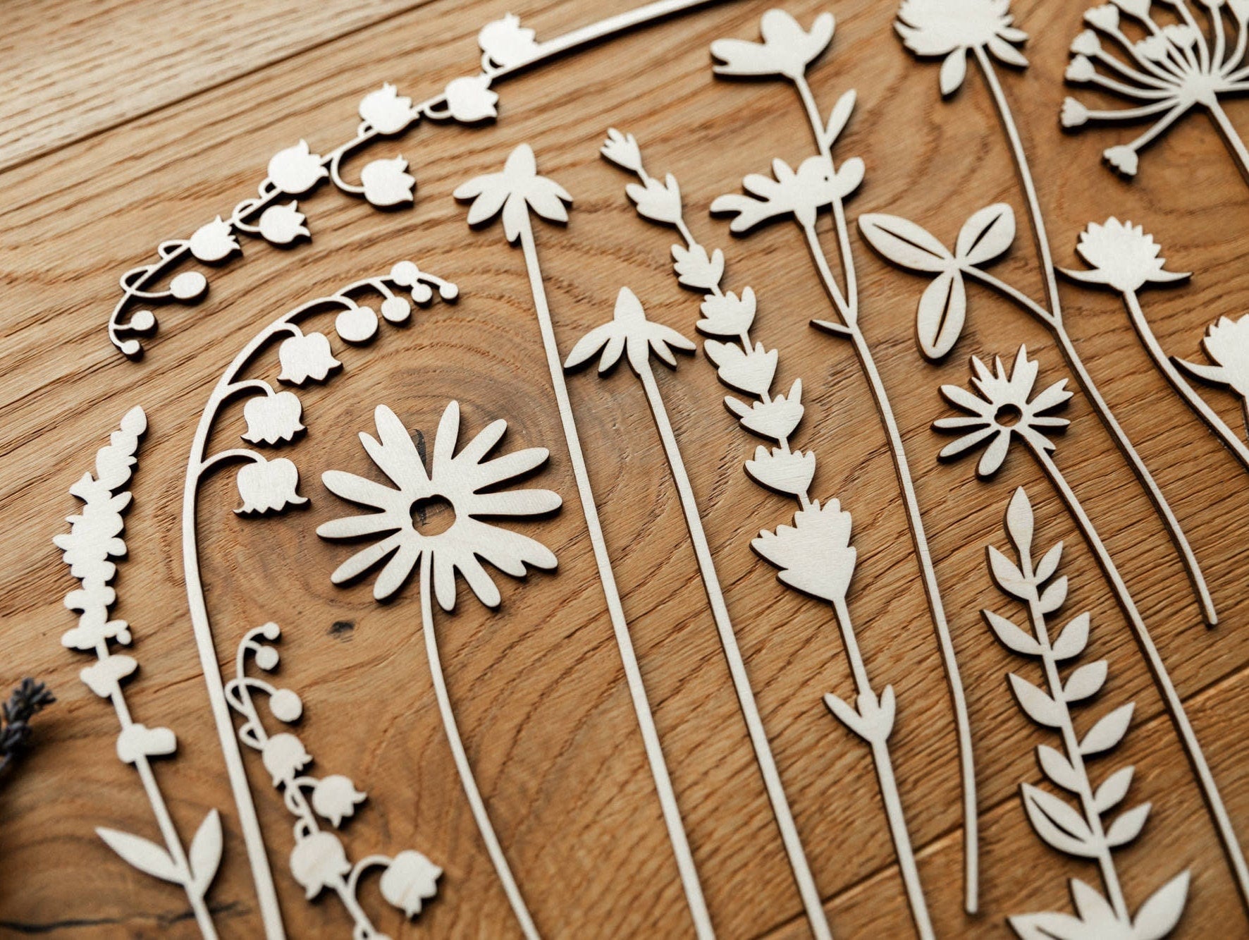 Holzblumen Basteldekoration / DIY Material