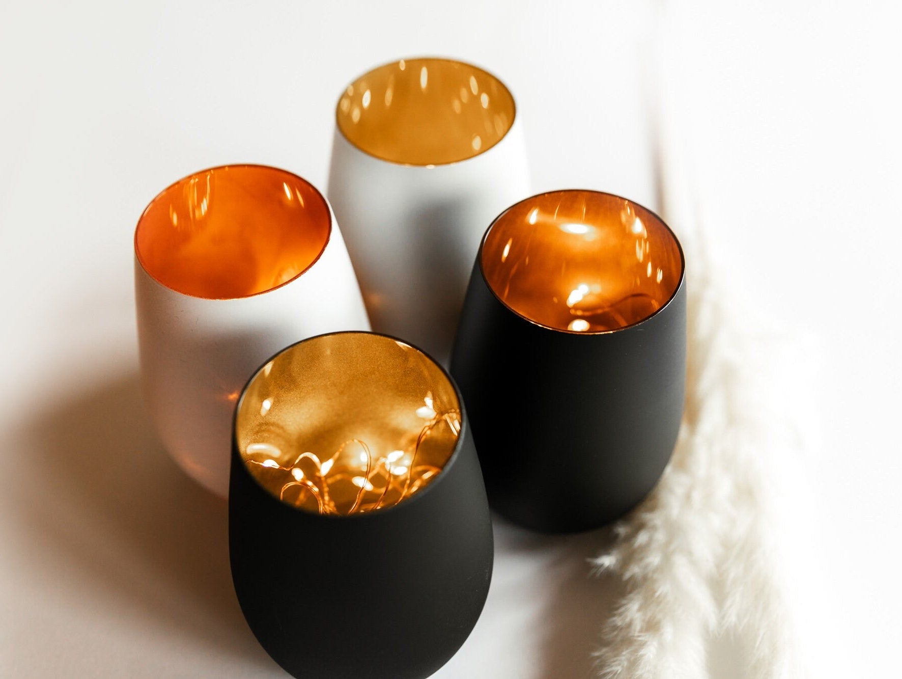 Personalisiertes Windlicht zur Hochzeit / Ringe und Herzen mit Wunschnamen und Datum