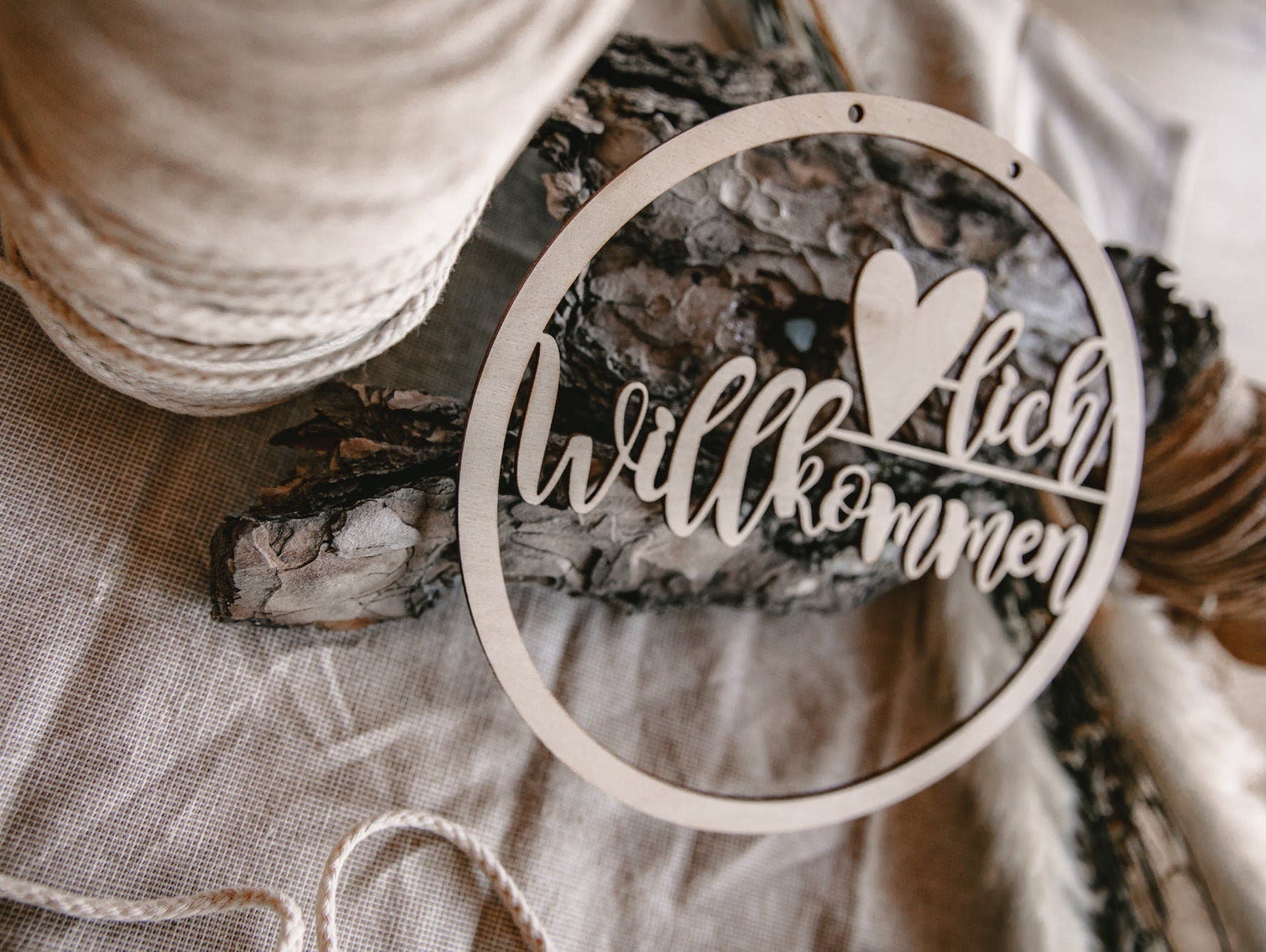 DIY Türkranz aus Holz "Herzlich Willkommen" zum dekorieren