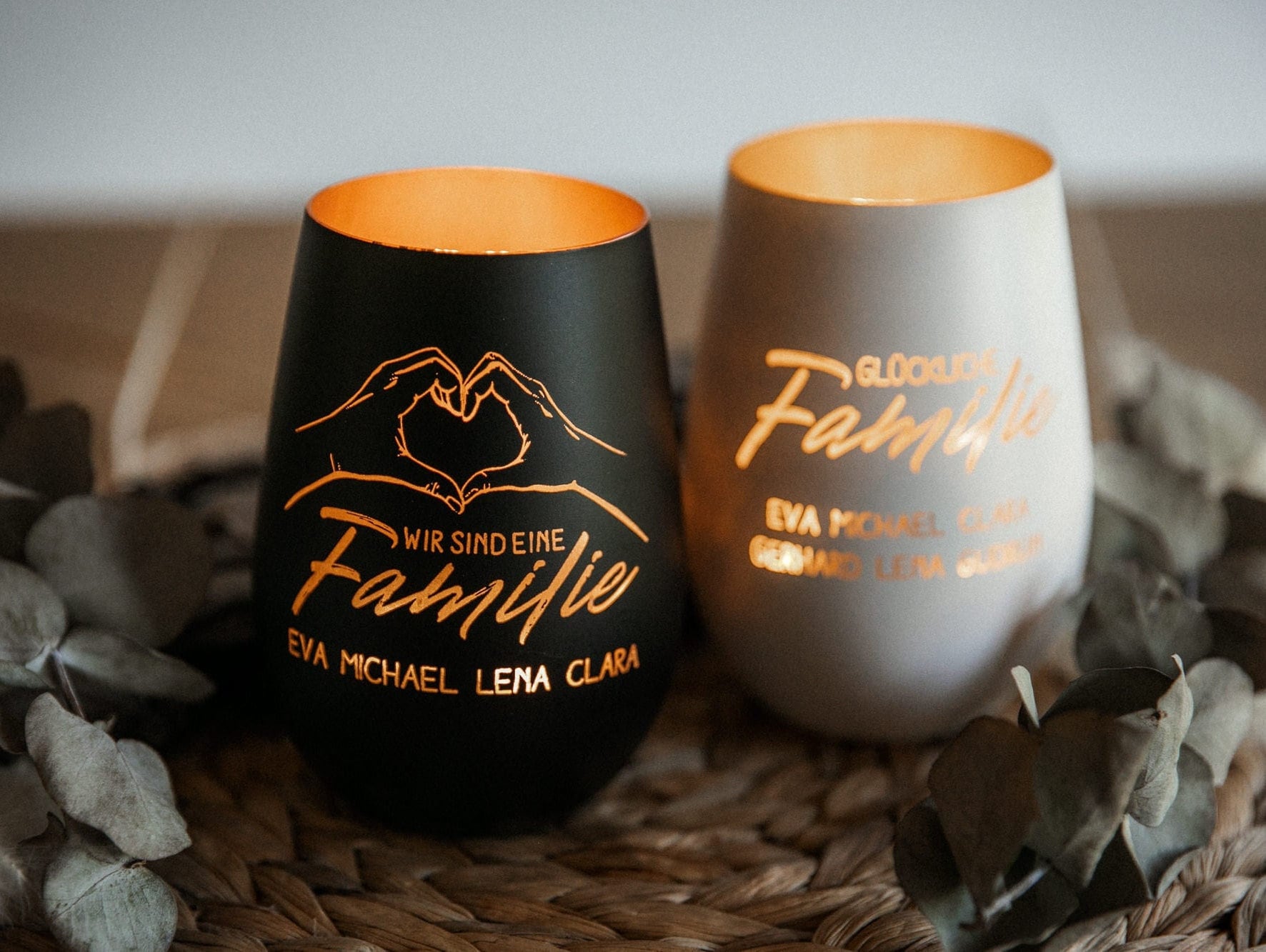 Personalisiertes Windlicht - "Wir sind eine Familie" Kristallglas / Erinnerungslicht mit Wunschnamen / personalisiertes Geschenk Familie