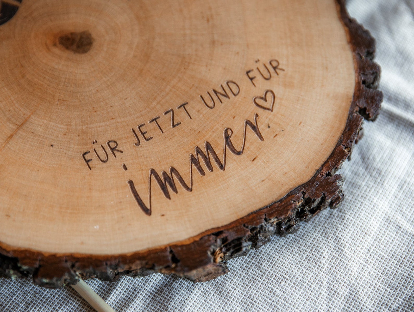 Ringkissen aus Holz für Hochzeit I Personalisierte Ringscheibe