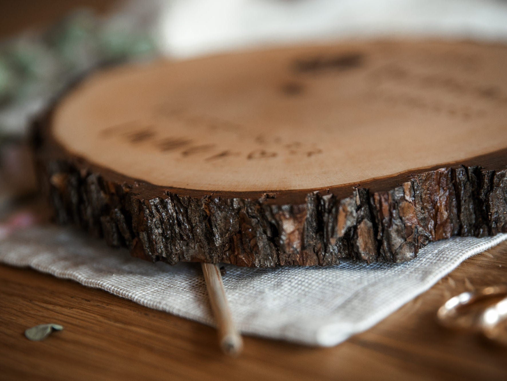 Ringkissen aus Holz für Hochzeit I Personalisierte Ringscheibe
