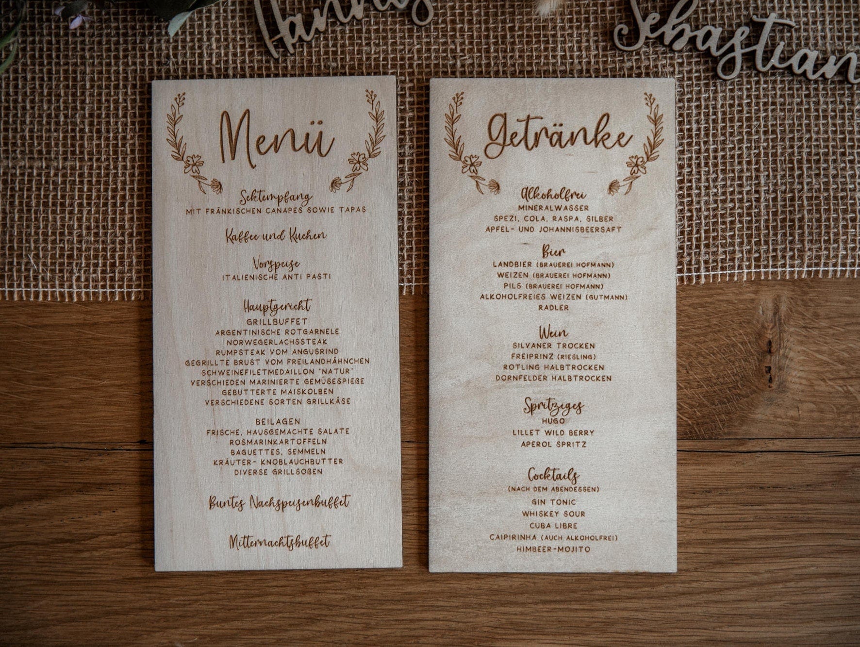 Menükarte Hochzeit aus Holz mit beidseitiger Beschriftung / Speisekarte aus Birke