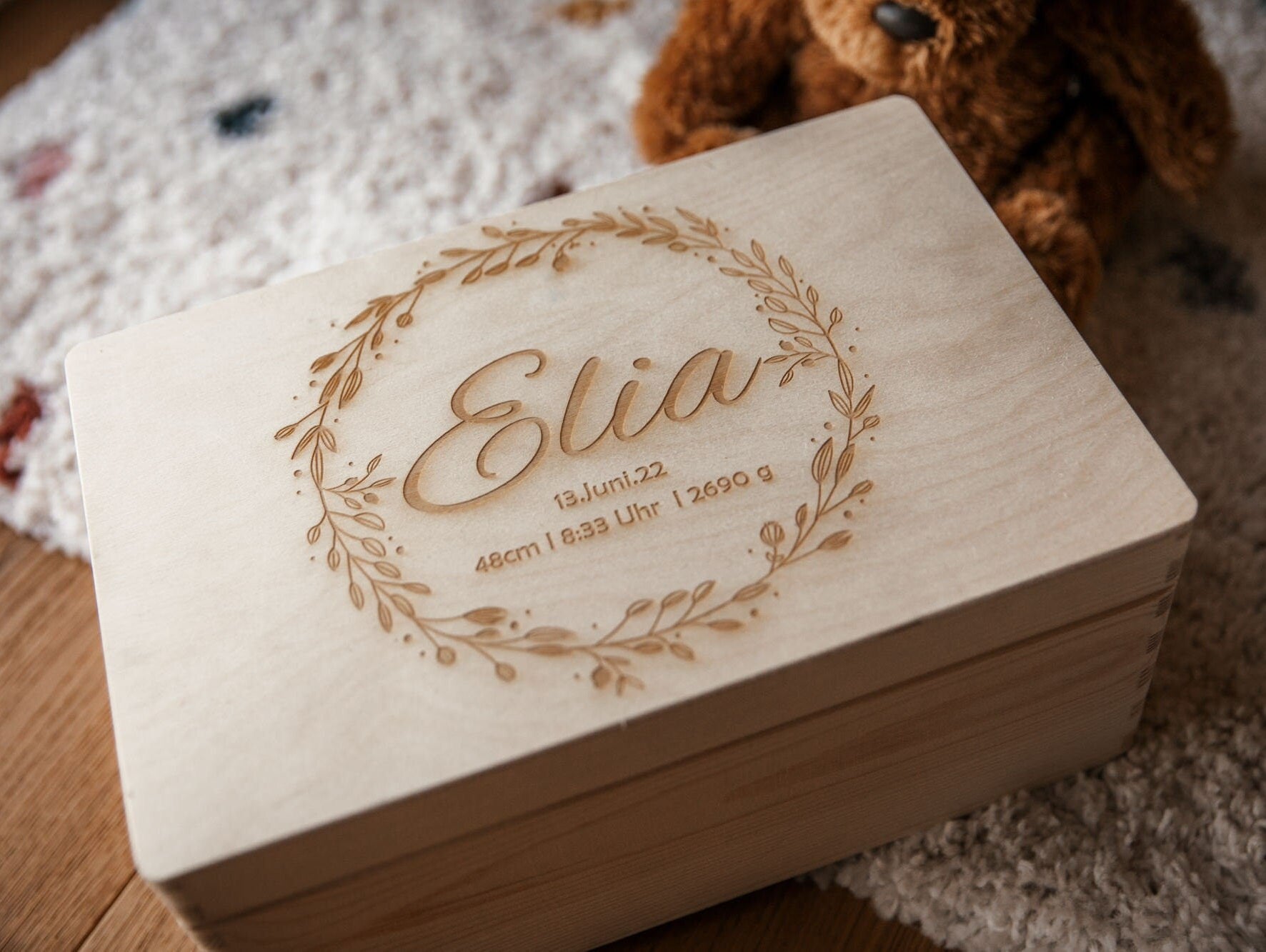 Erinnerungsbox Baby / Personalisierte Erinnerungskiste Kinder / 3 Größen / Kiste Blumenkranz