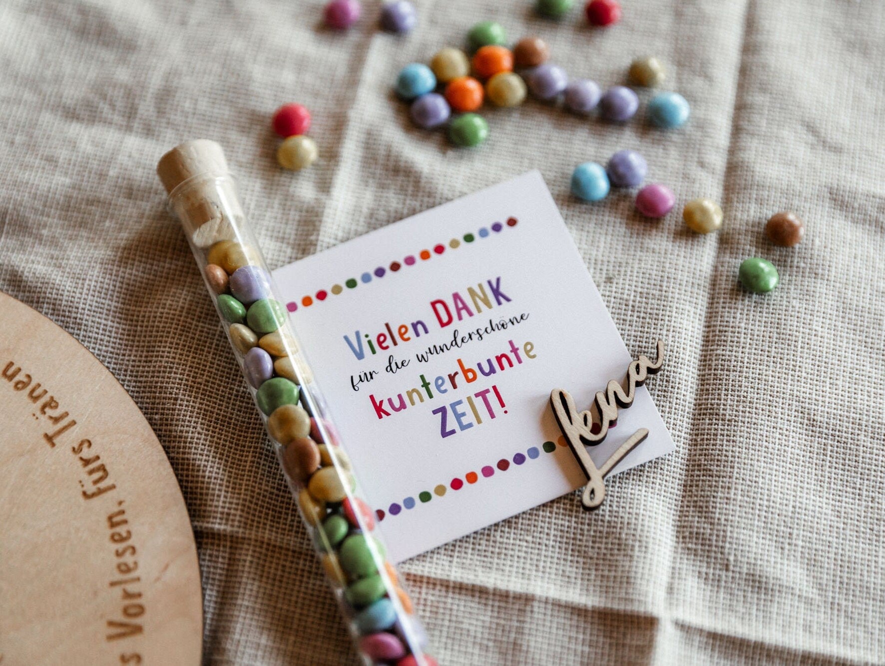 Abschiedsgeschek Kindergarten für Erzieherin / Personalisierte Abschiedskarte mit Smarties und Name