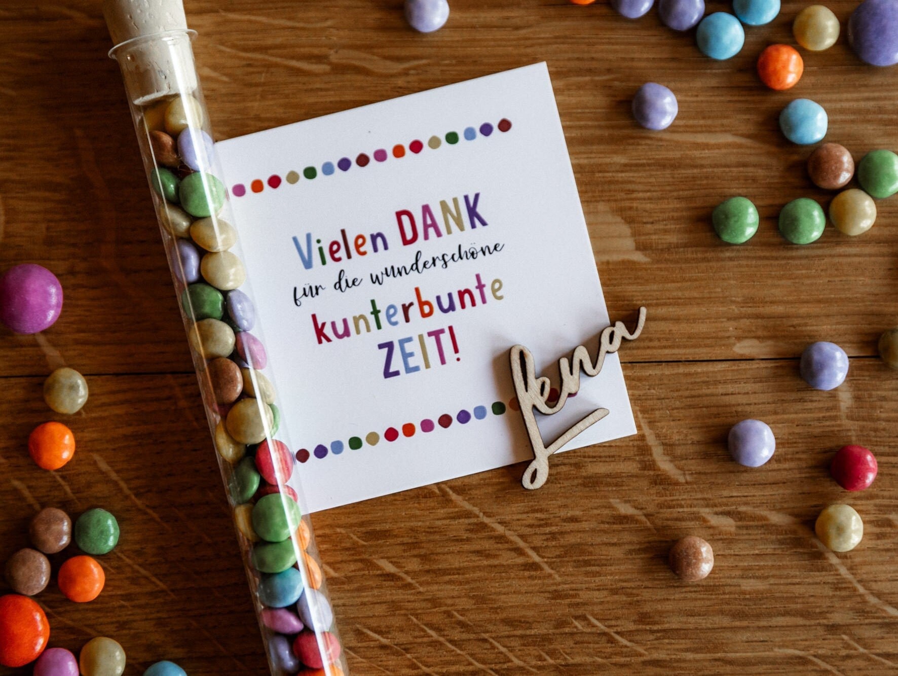 Abschiedsgeschek Kindergarten für Erzieherin / Personalisierte Abschiedskarte mit Smarties und Name