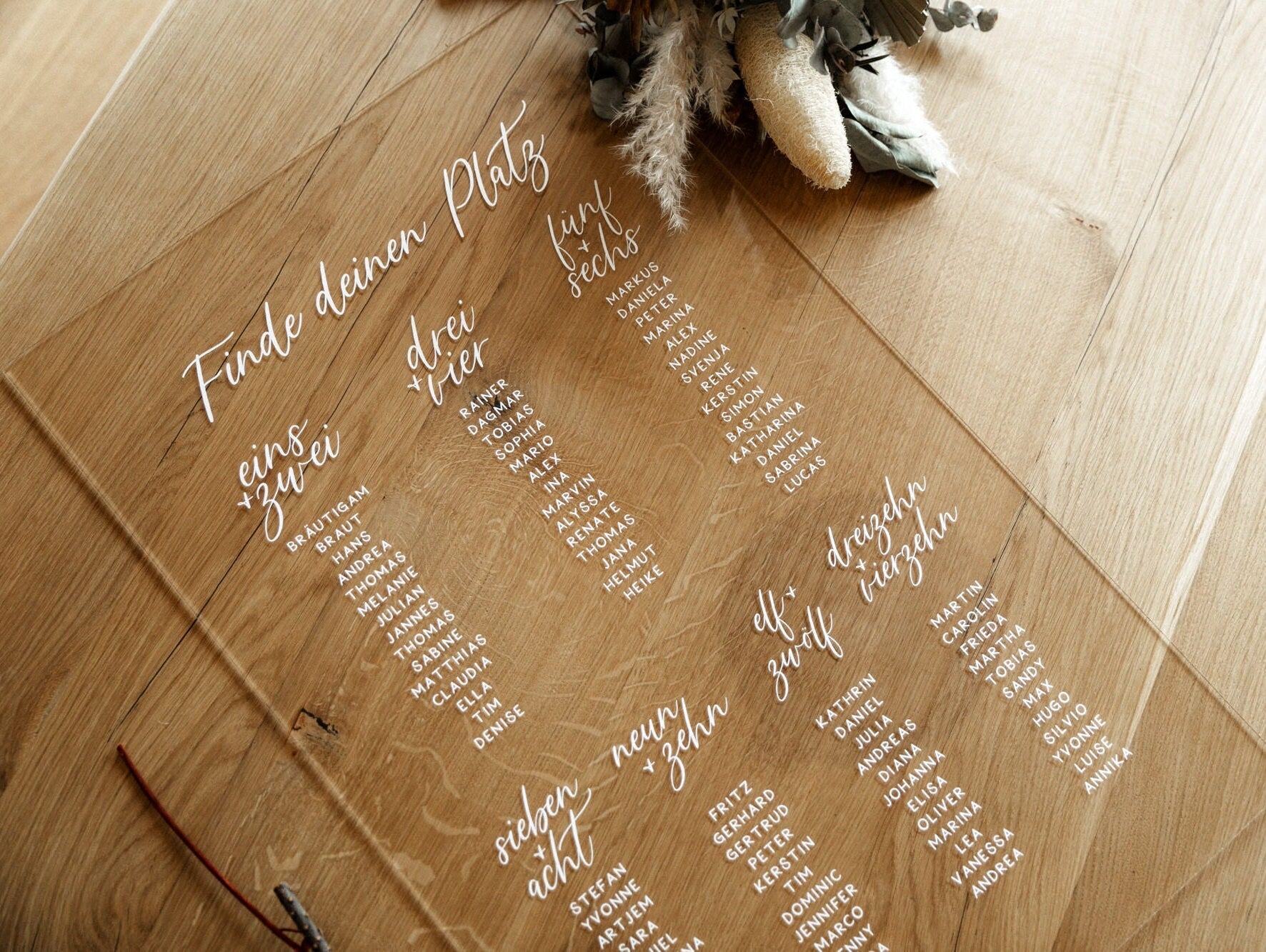 Sitzplan aus Acrylglas zur Hochzeit personalisiert mit euren Wunschnamen