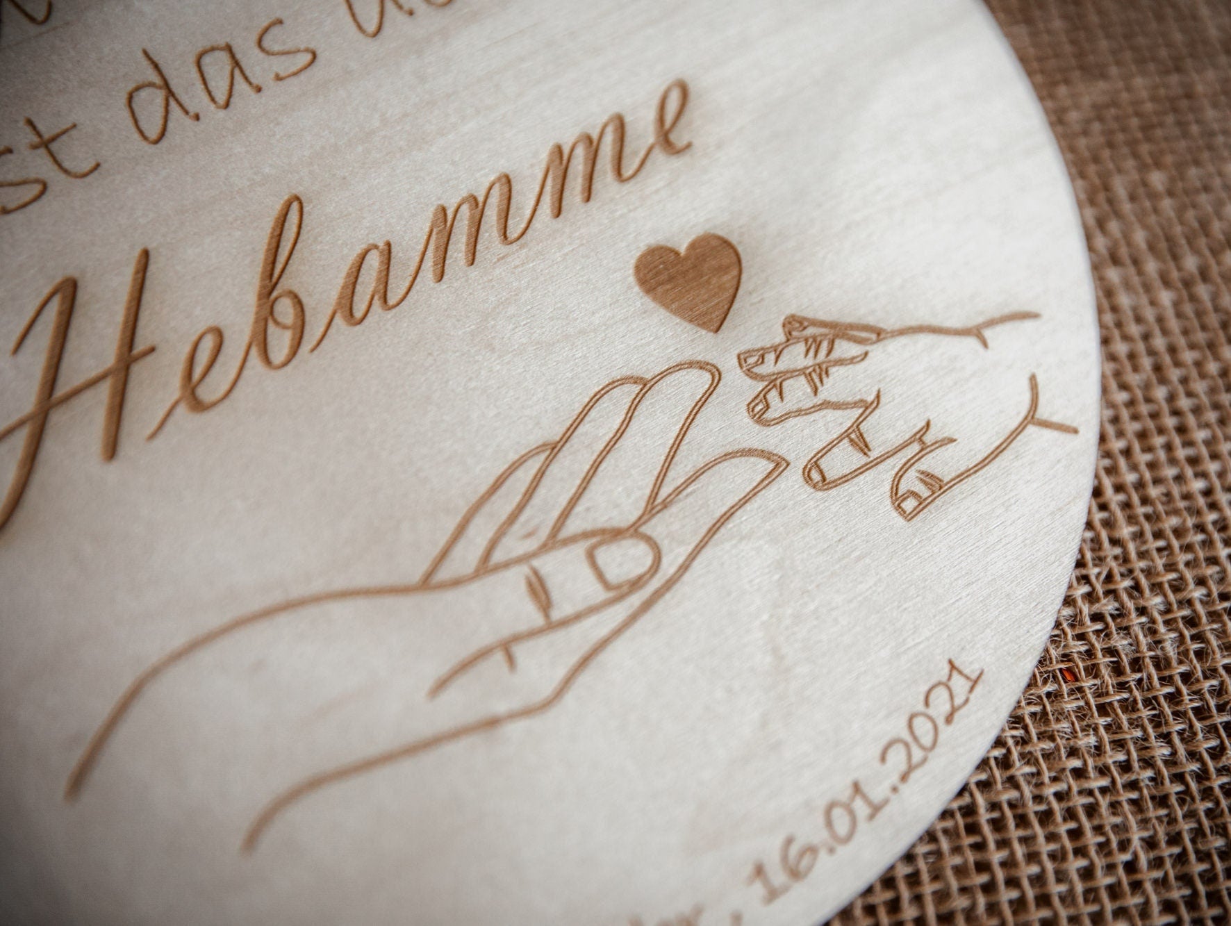 Geschenk für Hebamme / Holzschild personalisiert mit Namen / Das erste lächeln im Leben ist das der Hebamme