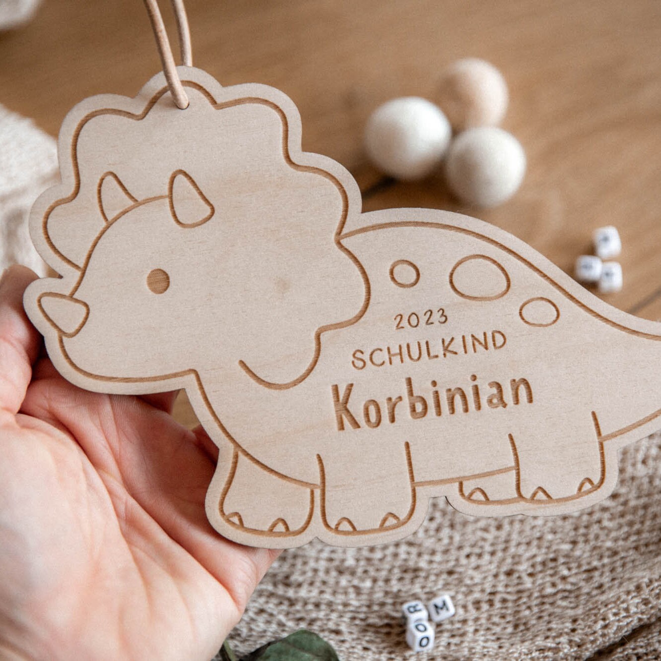 Personalisierter Dino Schultütenanhänger aus Holz | Zuckertüte Junge Anhänger Schultüte Geschenk Einschulung Schulanfang Schulkind