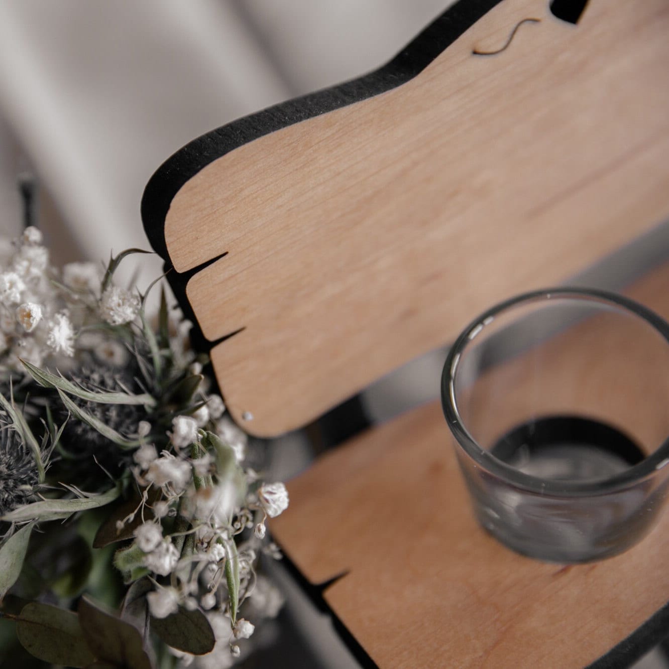 Personalisierte Schnapsbank für Hochzeit mit Gravur inkl. Gläser / Erlenholz / Hochzeitsgeschenk / Geldgeschenk / rustikale Hochzeit