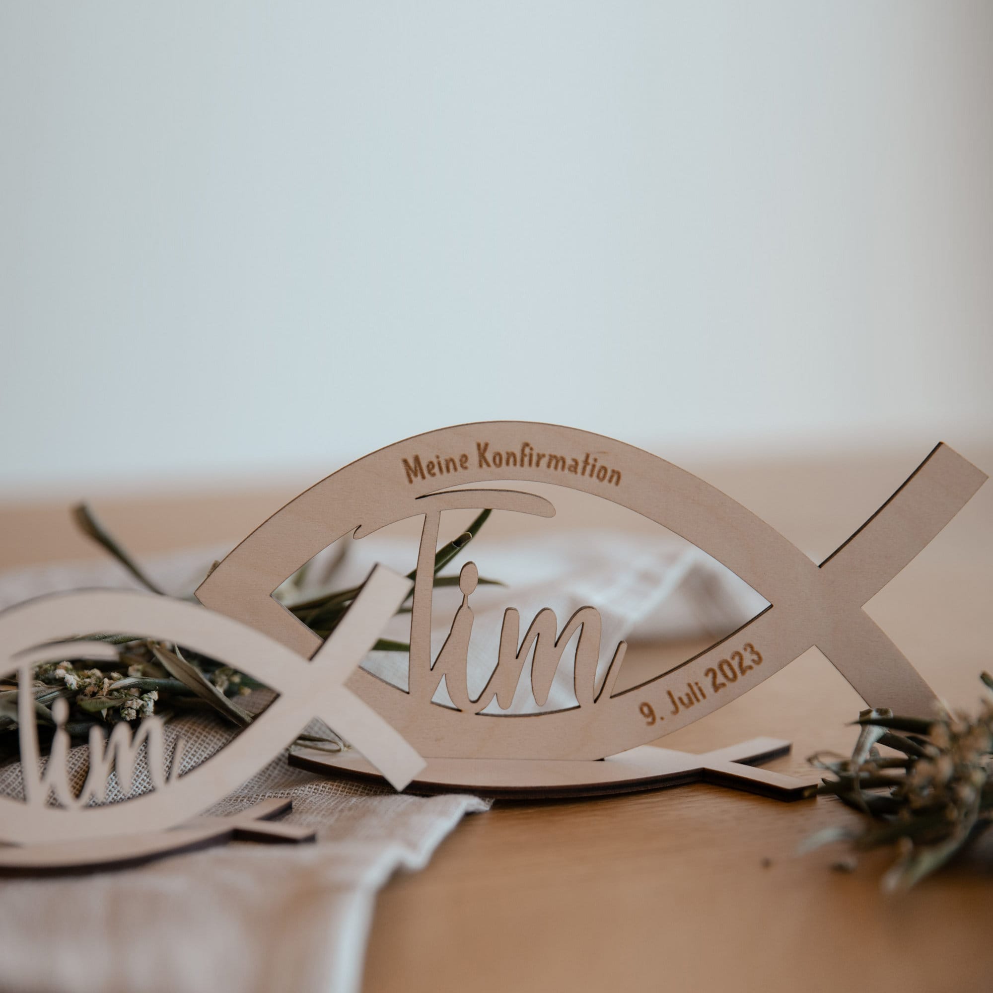 Laserhelden Shop - Personalisierer Fisch aus Holz für Konfirmation, Taufe, Kommunion, Firmung