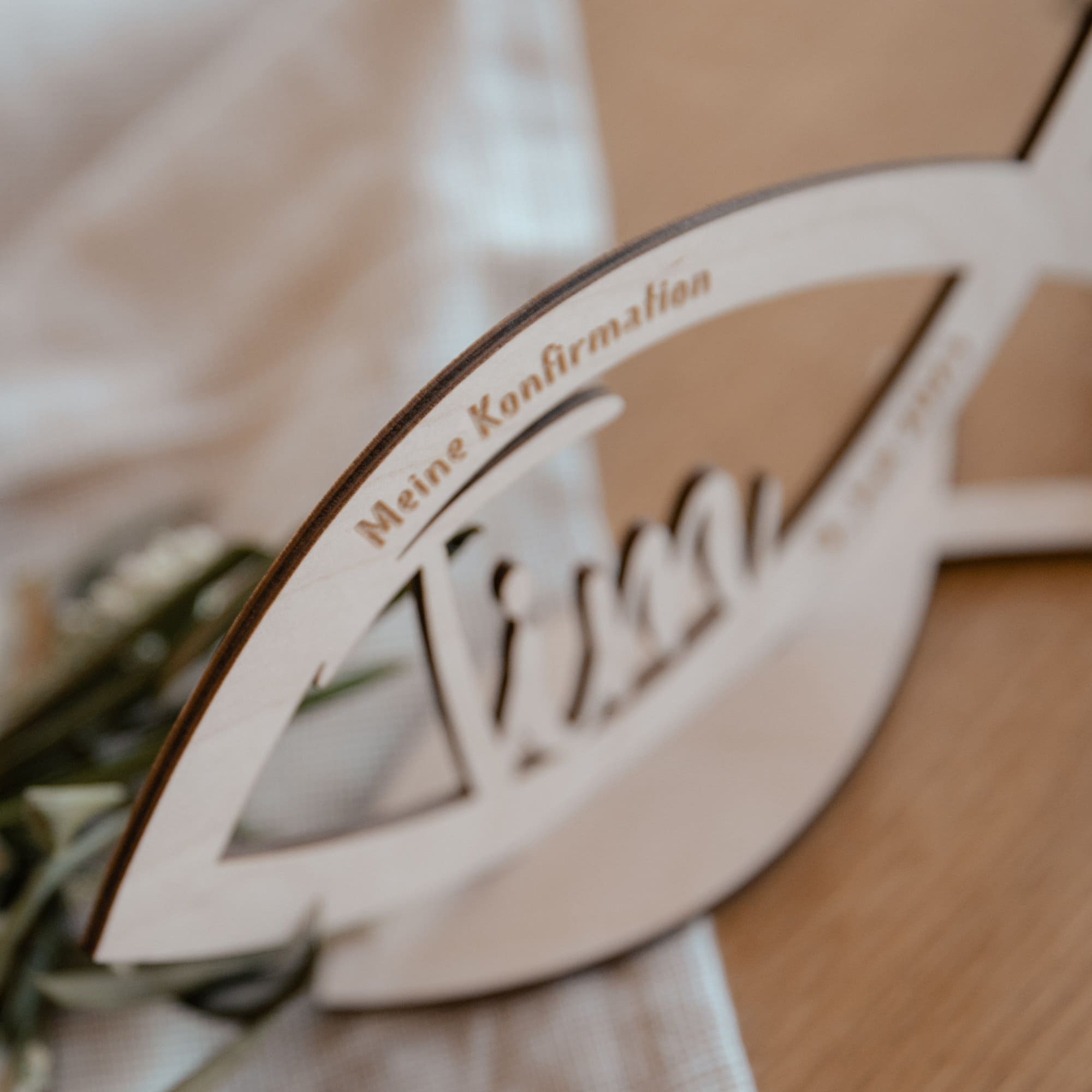 Laserhelden Shop - Personalisierer Fisch aus Holz für Konfirmation, Taufe, Kommunion, Firmung