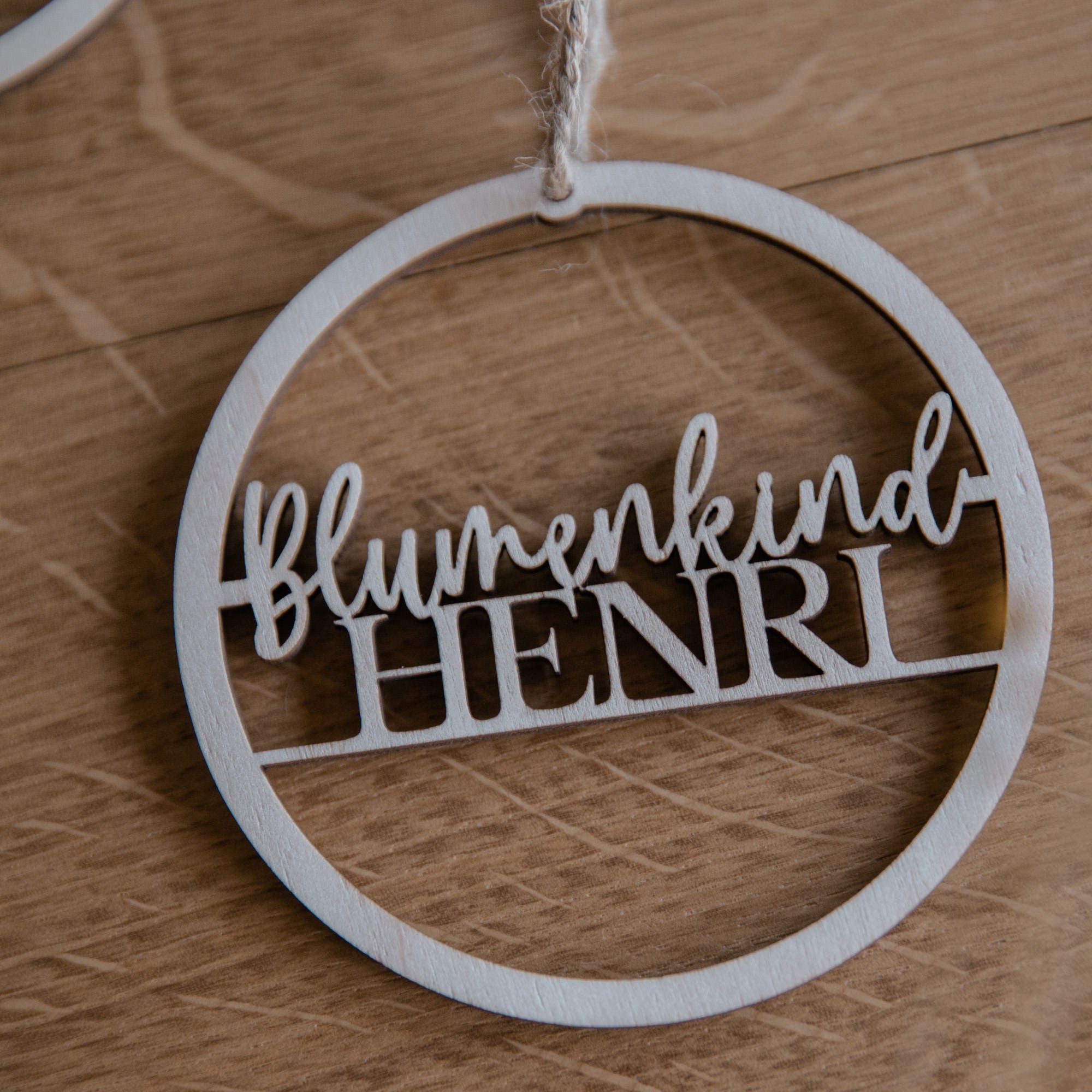 Personalisierter Blumenkindanhänger / Blumenkind Anhänger mit Name