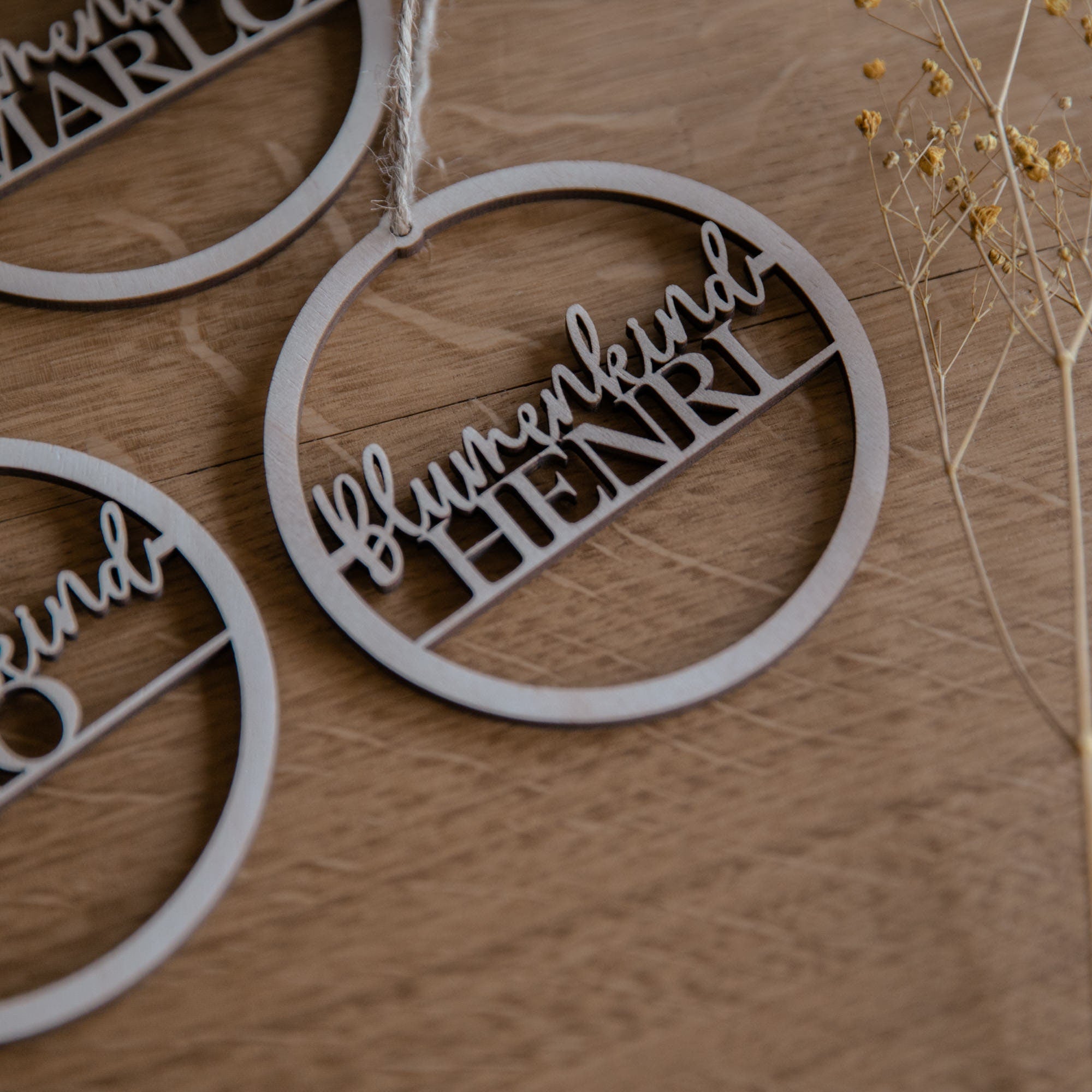 Personalisierter Blumenkindanhänger / Blumenkind Anhänger mit Name