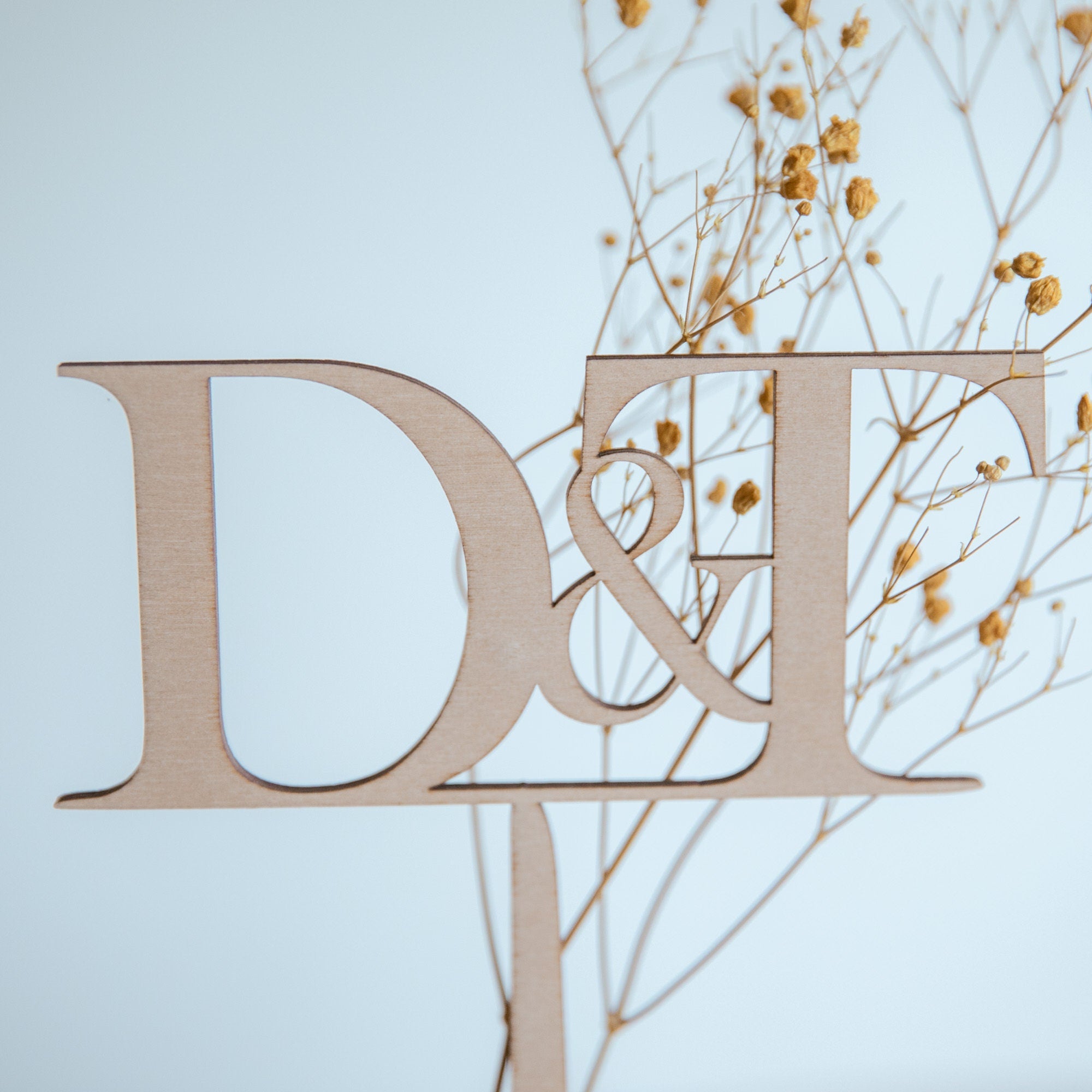 Laserhelden Shop - Personalisierter Cake-Topper aus Holz mit Initialien Brautpaar für Hochzeitstorte