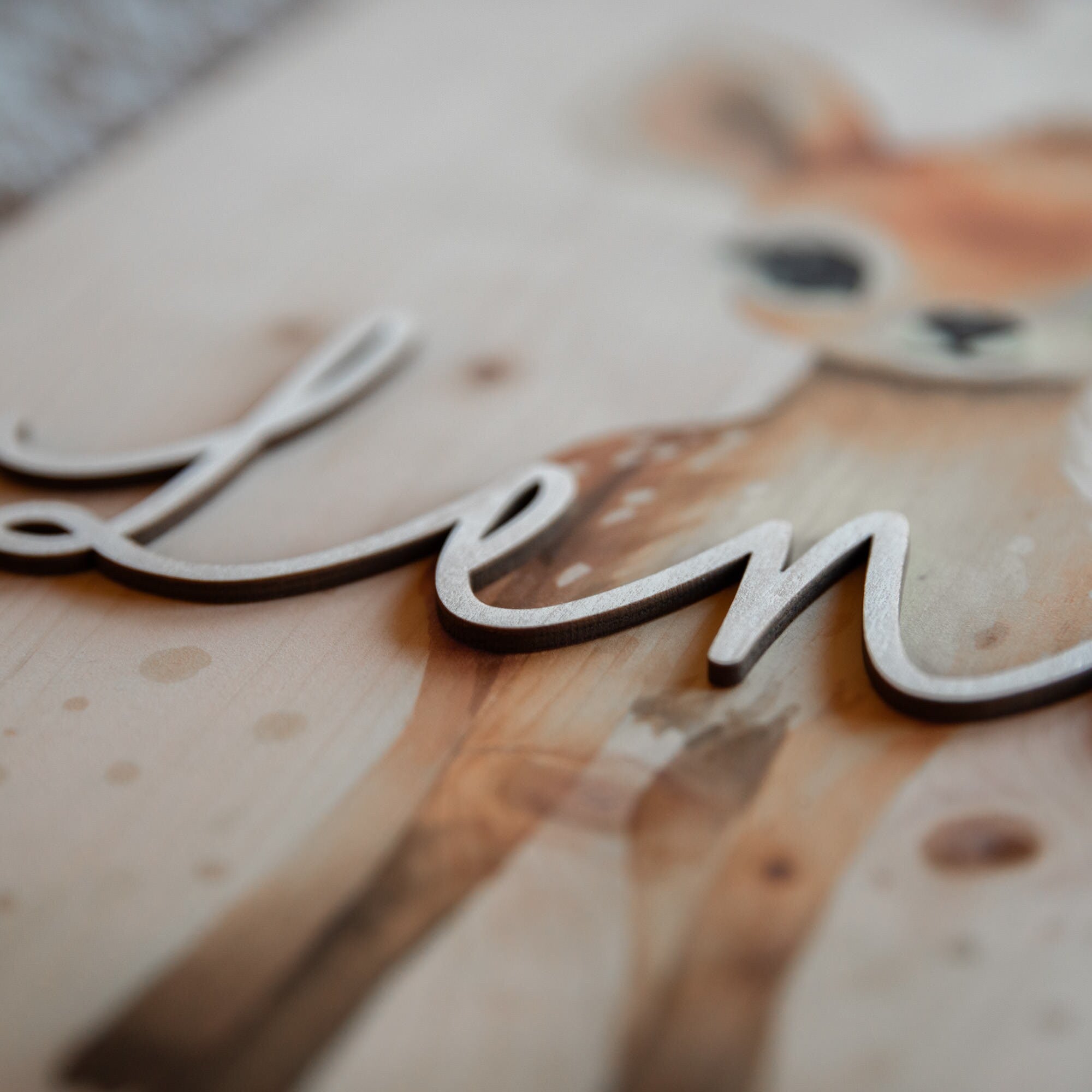 Personalisiertes Holzbild Reh A3 Kinderzimmer Poster / Babyzimmer / Namensschriftzug / Waldtiere Wandbild Holz / Poster Reh Geschenk Geburt