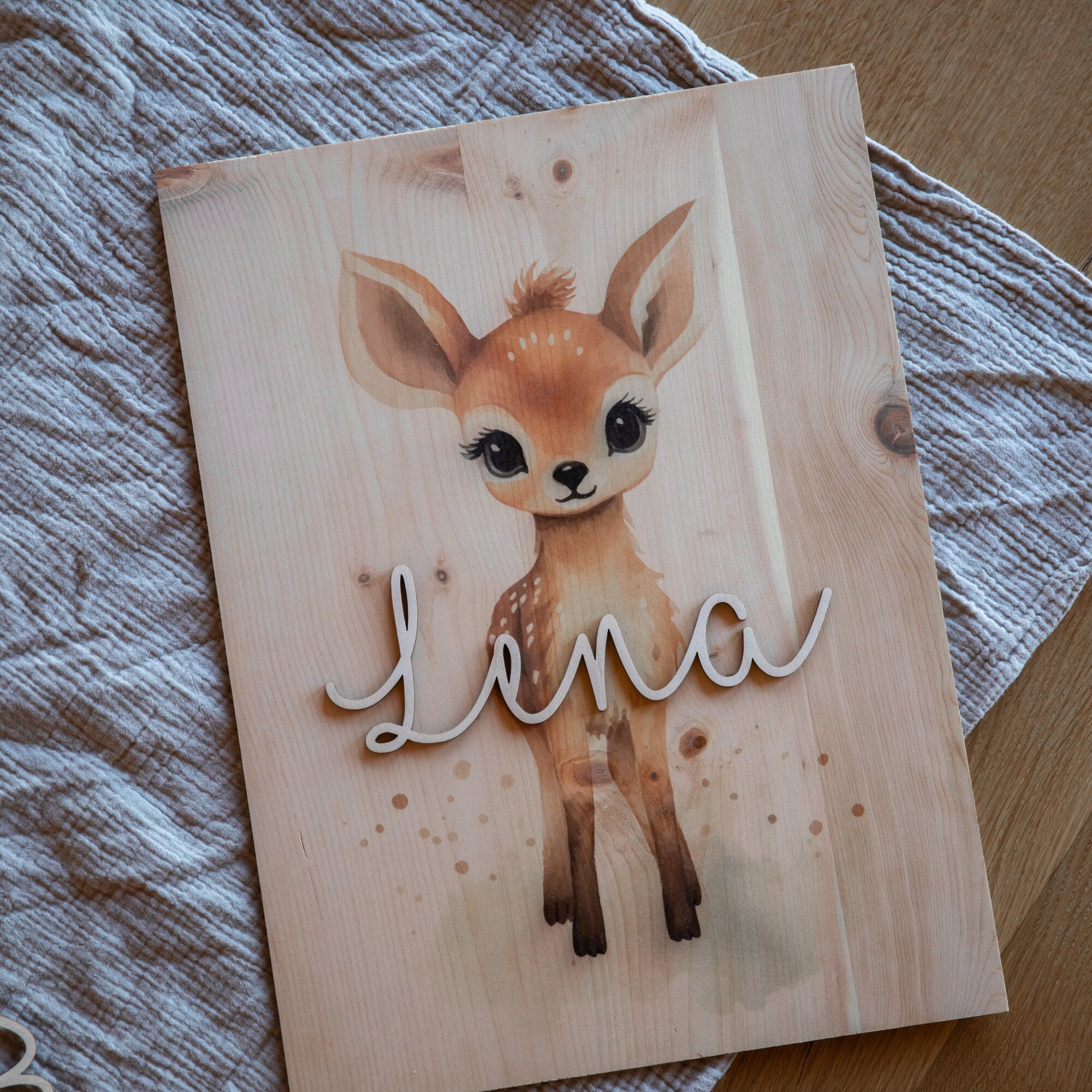 Personalisiertes Holzbild Reh A3 Kinderzimmer Poster / Babyzimmer / Namensschriftzug / Waldtiere Wandbild Holz / Poster Reh Geschenk Geburt