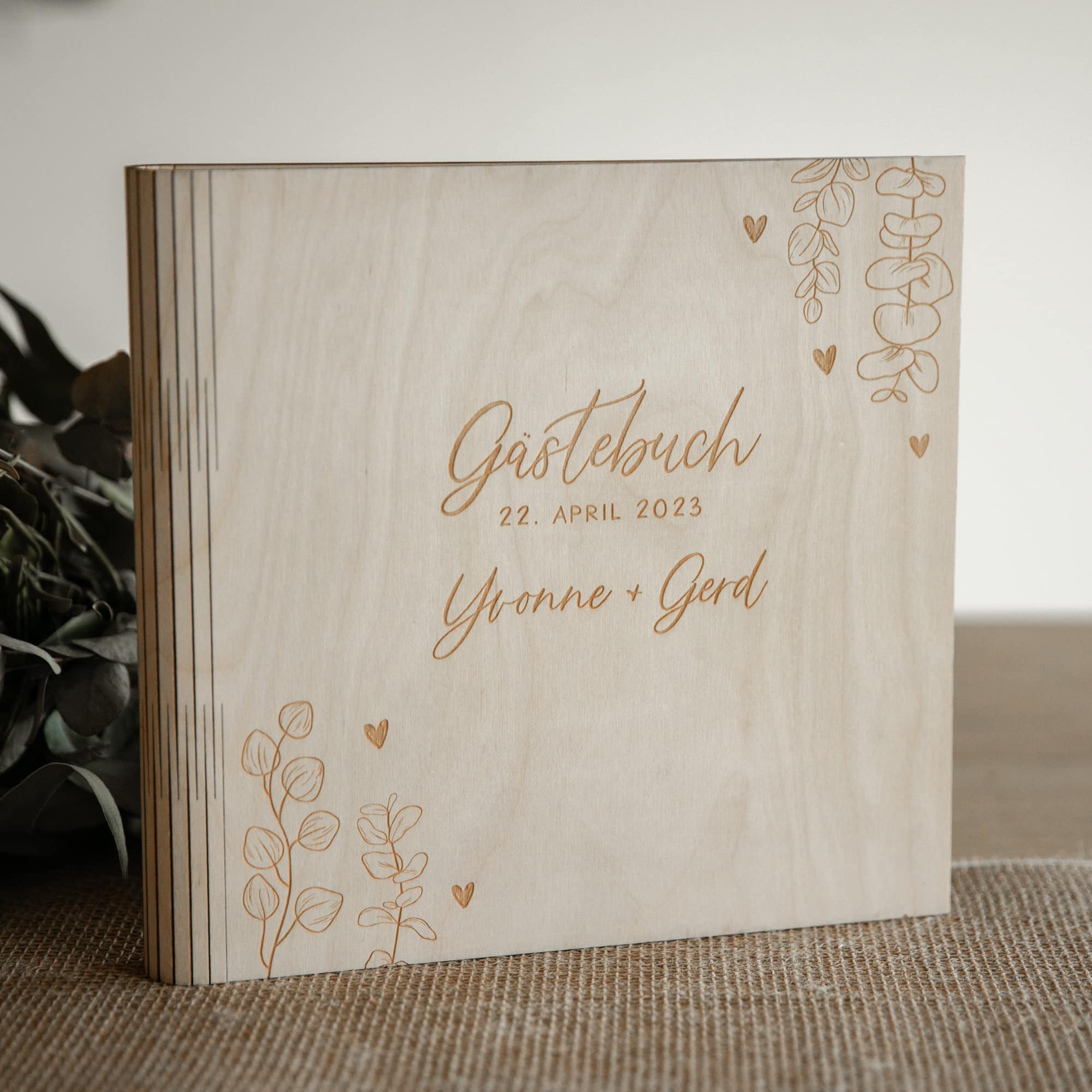 Personalisiertes Gästebuch aus Holz zur Hochzeit / Gästebuch Cover aus Holz / Hochzeitsgästebuch Eukalyptus / Hochzeitsgeschenk