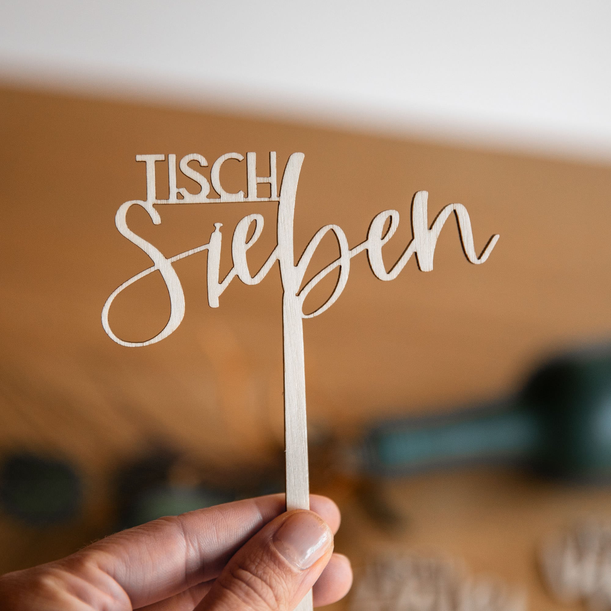Tischnummern Hochzeit aus Holz / Sitzplan / Zahlen aus Holz / Tischnummern Flaschen / Tischschilder / Hochzeitspapeterie / Sitzplatz