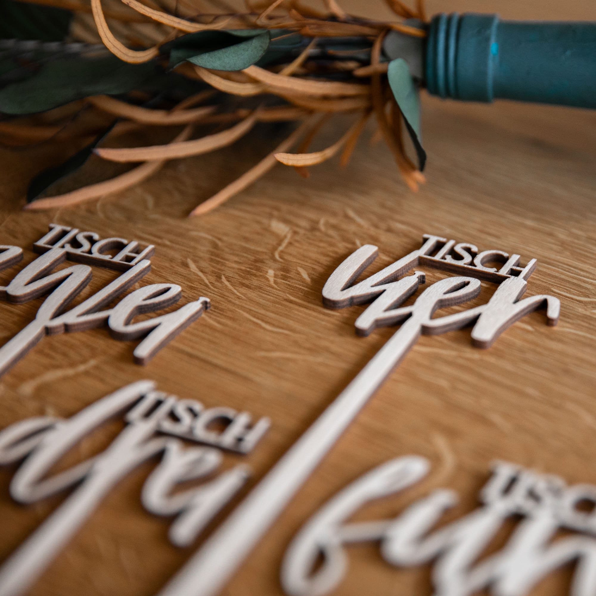 Tischnummern Hochzeit aus Holz / Sitzplan / Zahlen aus Holz / Tischnummern Flaschen / Tischschilder / Hochzeitspapeterie / Sitzplatz