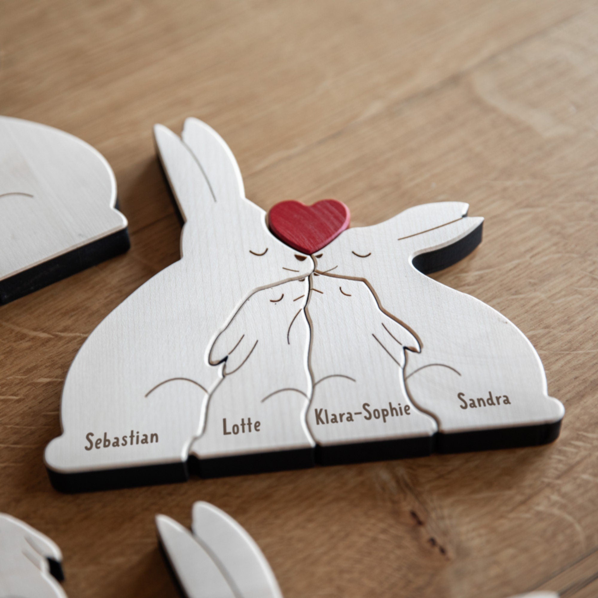 Personalisierte Hasenfamilie aus Holz mit 1 bis 4 Kinder / Familienpuzzle Hasen / Hasen aus Holz mit Namen graviert / Ostergeschenk