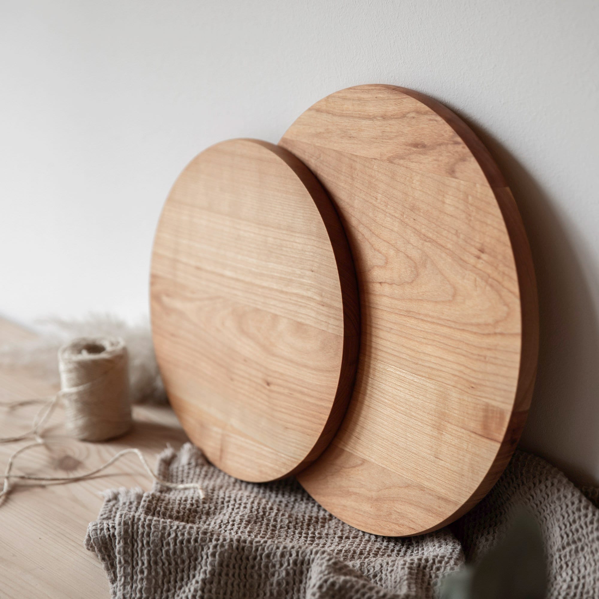 Frühstücksbrett personalisiert / Brettchen rund / Kinder Geschenk / Holzbrett rund / Ostern Geschenk Kind / Taufe Brett / Osternest füllen