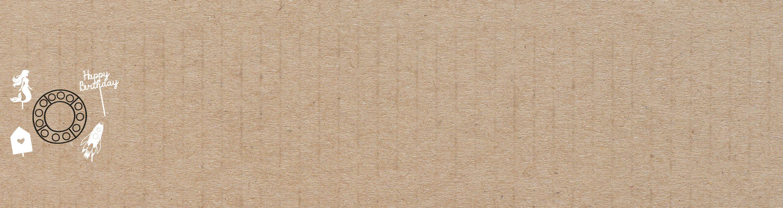 Braune Papierstruktur mit kleinen weißen Illustrationen: ein Wählscheibentelefon, „Happy Birthday“-Text, eine Geschenkbox und eine Maus.