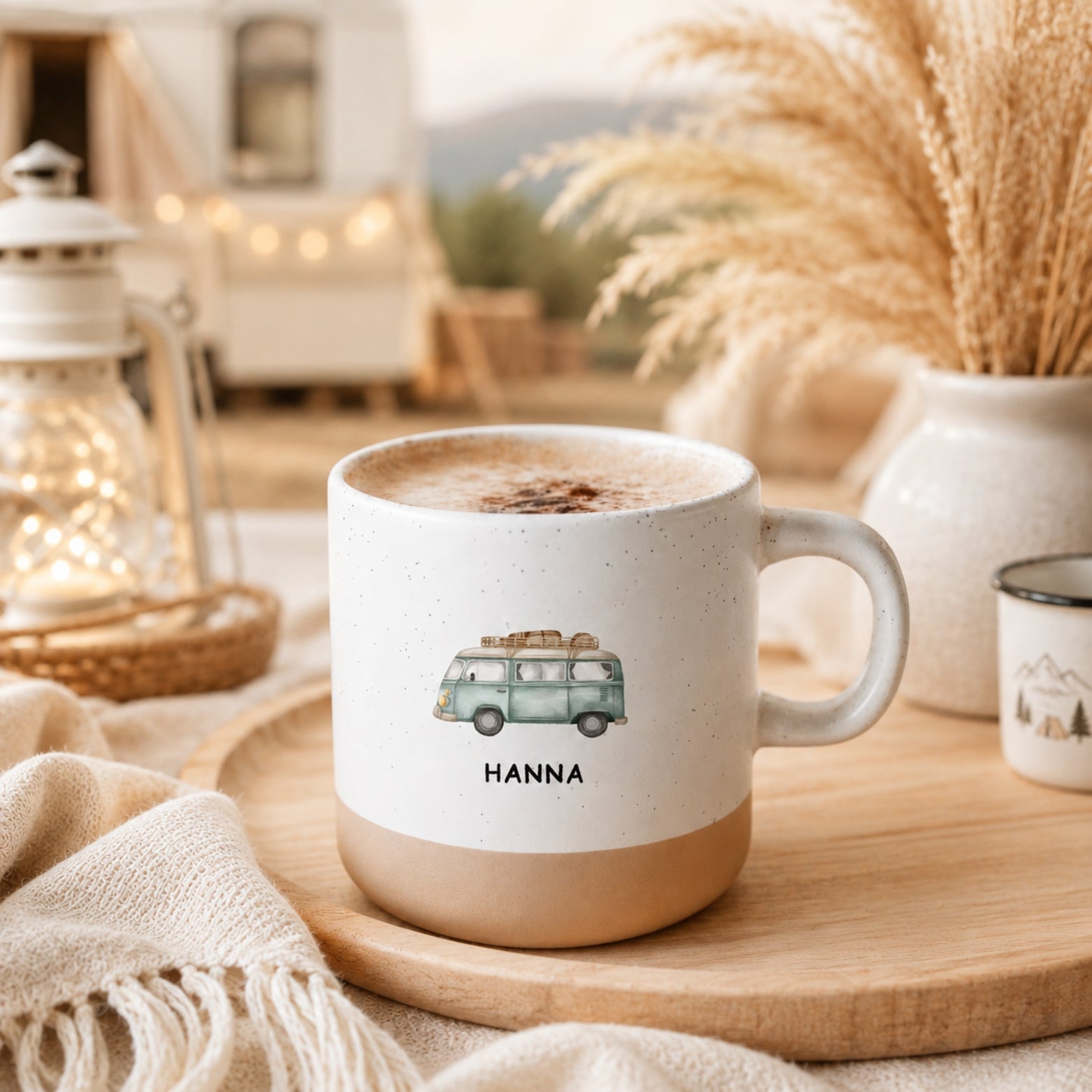 Personalisierte Bulli-Tasse mit Name im Aquarellstil